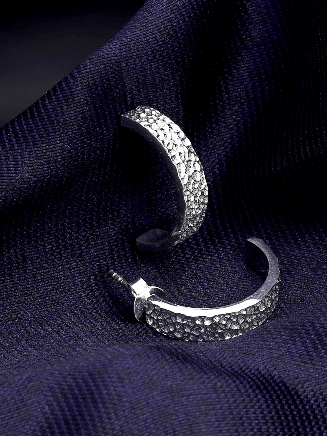 

TRISHONA Silver-Toned Contemporary Hoop Earrings