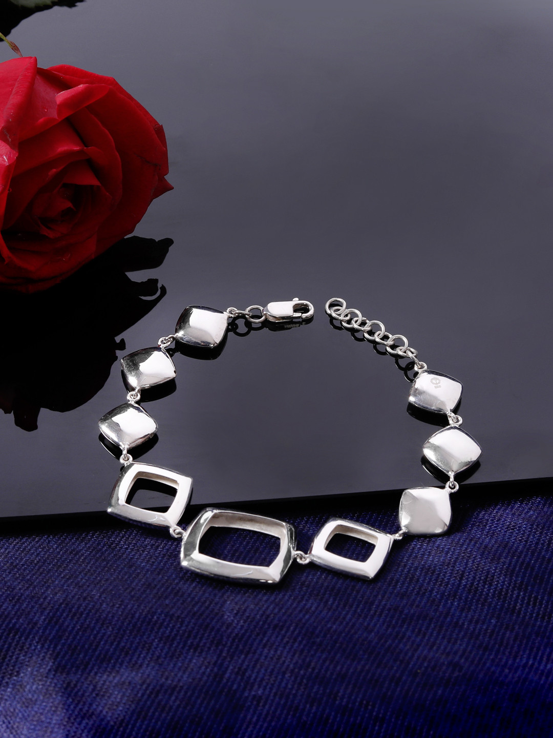 

TRISHONA Women Silver-Toned Sterling Silver Silver-Plated Cuff Bracelet