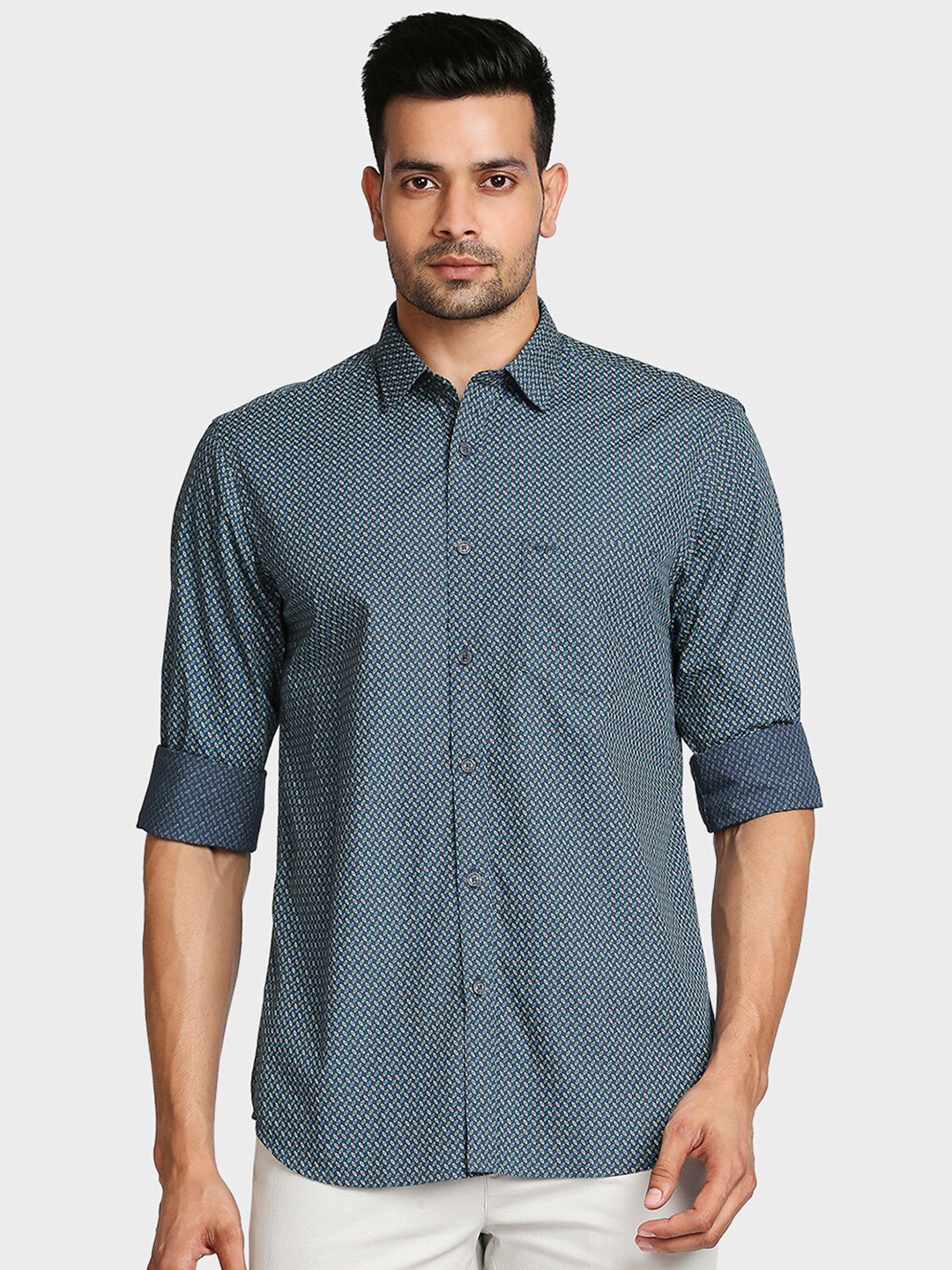 

ColorPlus Men Green Tailored Fit Printed Casual Shirt