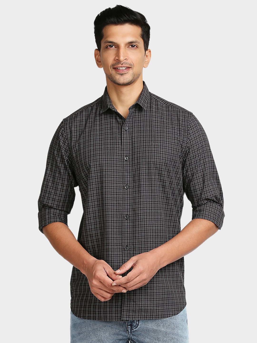 

ColorPlus Men Charcoal Tailored Fit Checked Casual Shirt