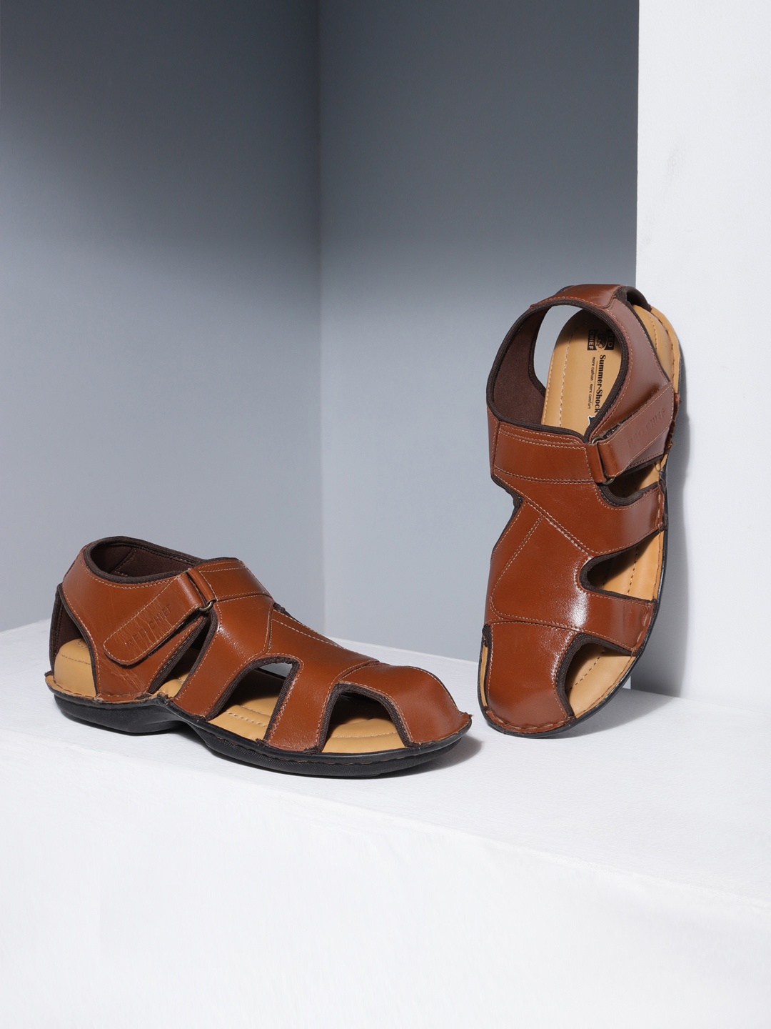 

Red Chief Men Brown Leather Comfort Sandals