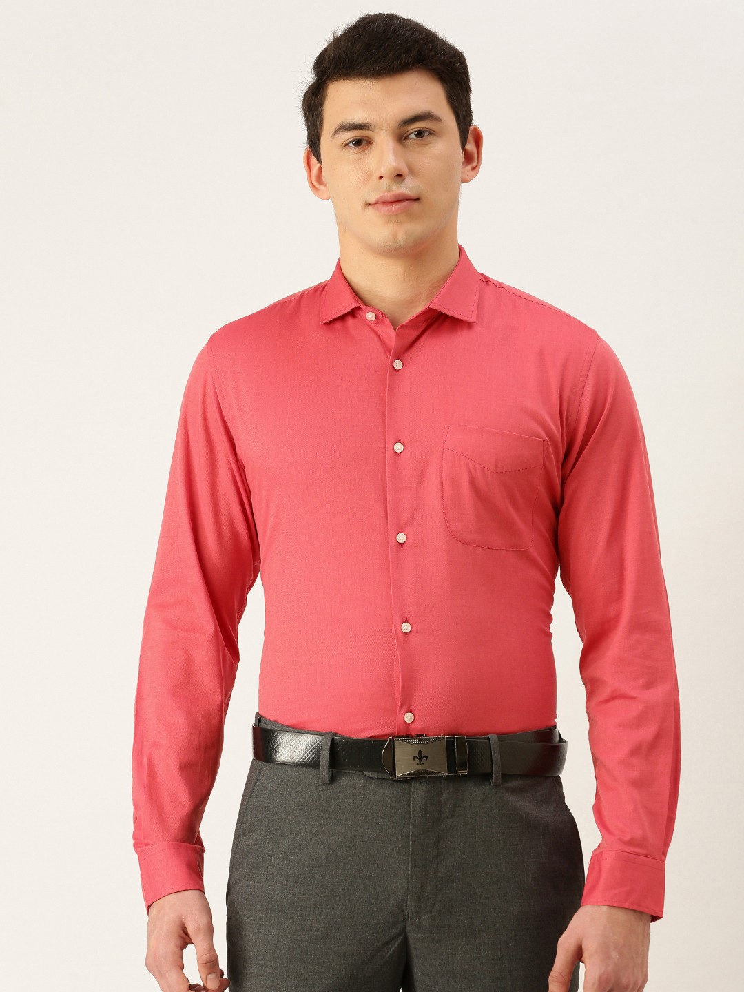 

Peter England Men Pink Solid Slim Fit Formal Shirt