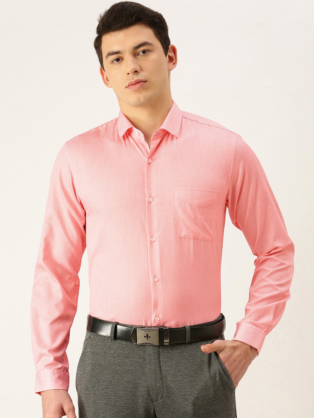 

Peter England Men Pink Solid Slim Fit Formal Shirt