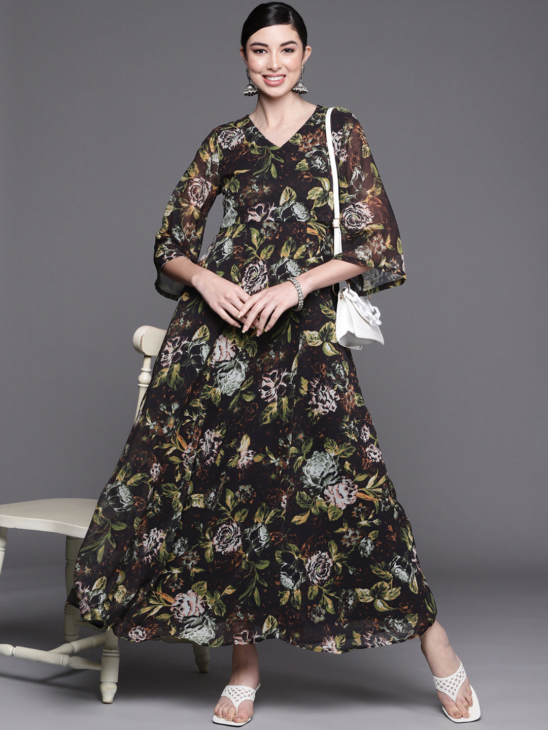 

Biba Women Black & Green Floral Printed A-Line Maxi Dress
