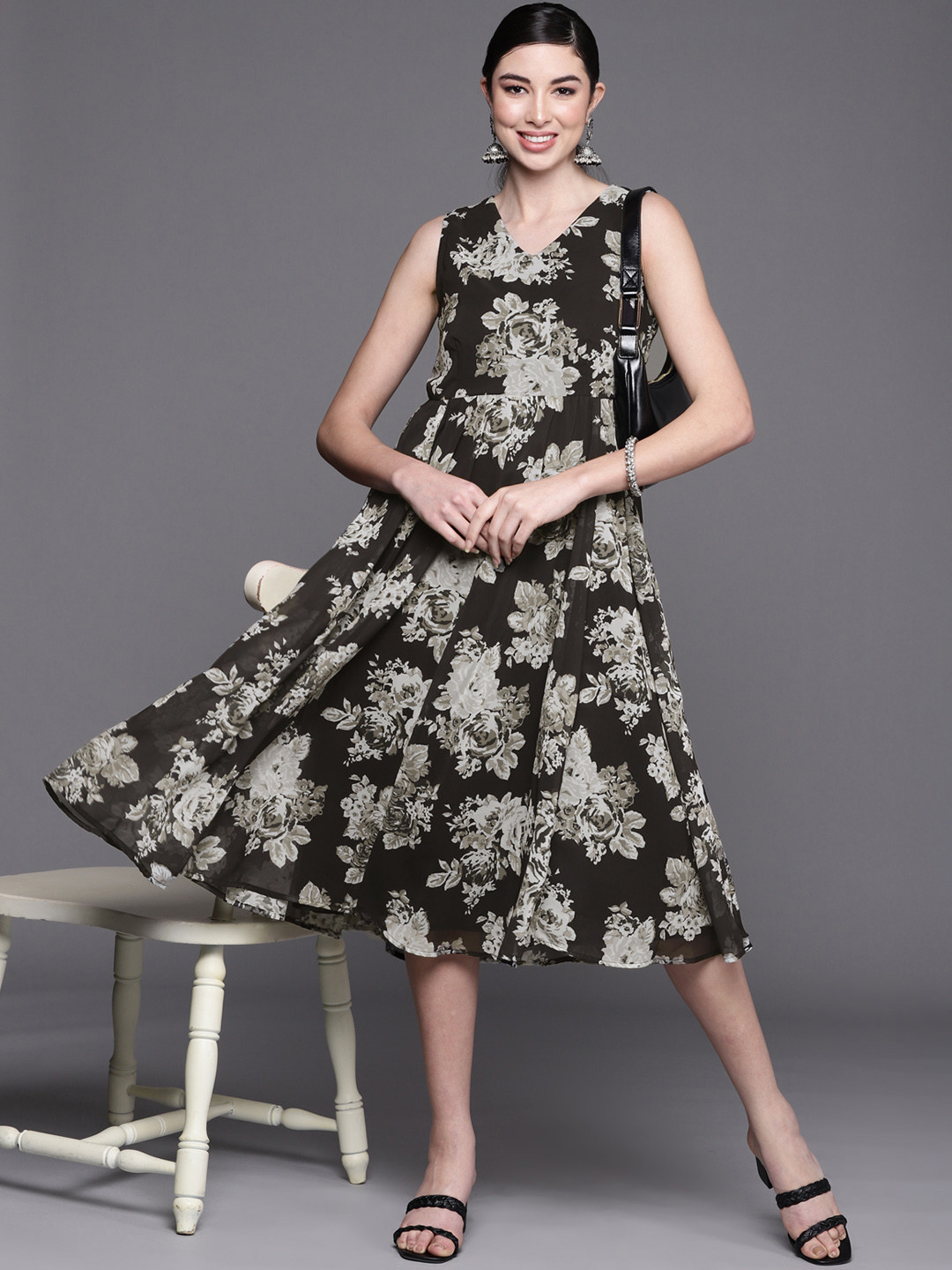 

Biba Women Black & Beige Floral Printed Ethnic A-Line Midi Dress