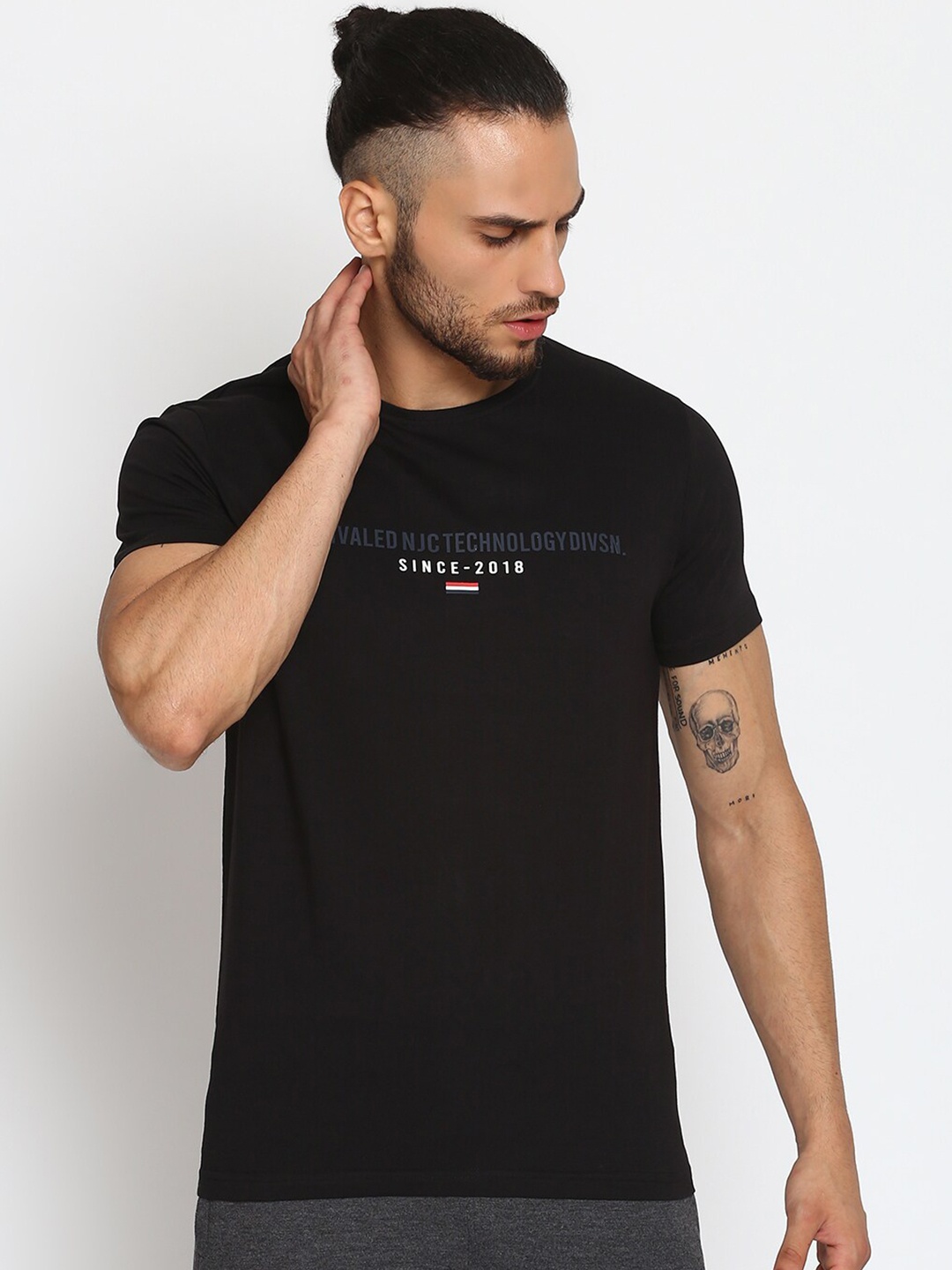 

MKH Men Black Typography Printed Cotton Sports T-shirt
