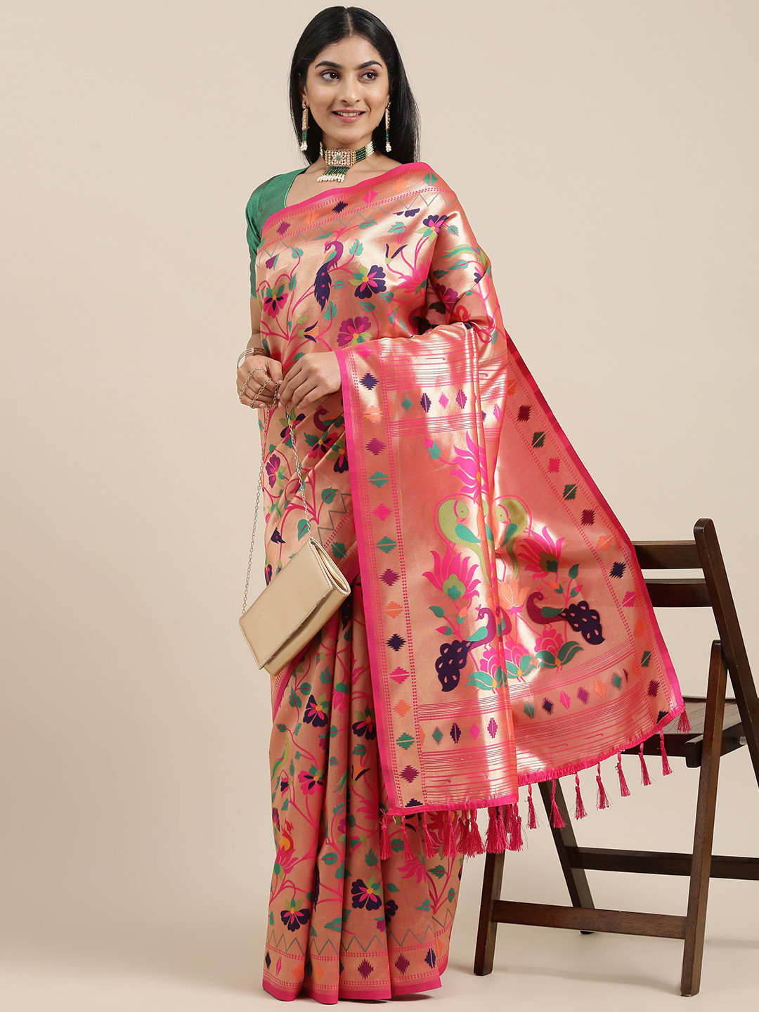 

Mitera Pink & Gold-Toned Floral Zari Silk Blend Paithani Saree