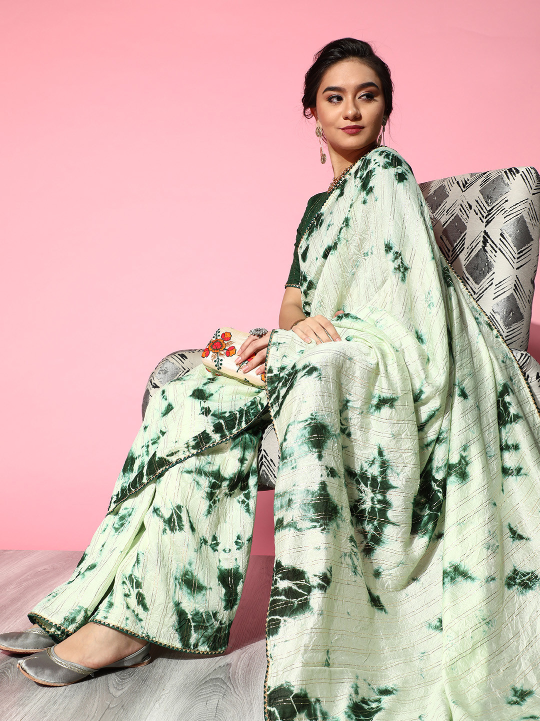 

Saree mall Green & Off White Tie and Dye Silk Blend Saree with Unstitched Blouse Piece