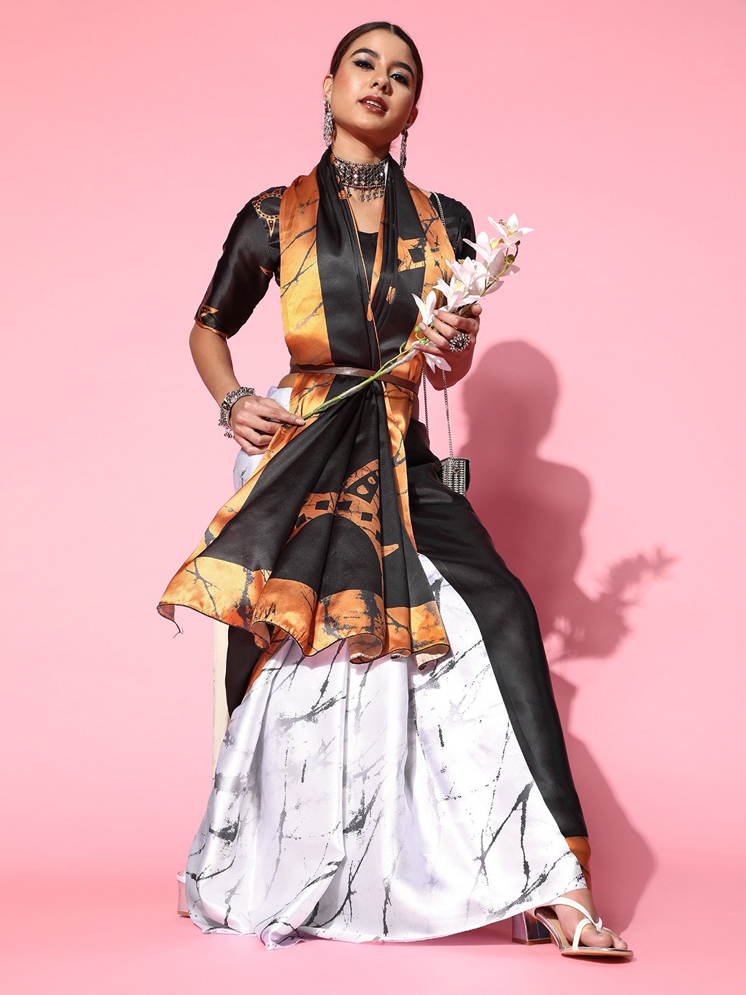 

Saree mall White & Black Tie and Dye Sarees