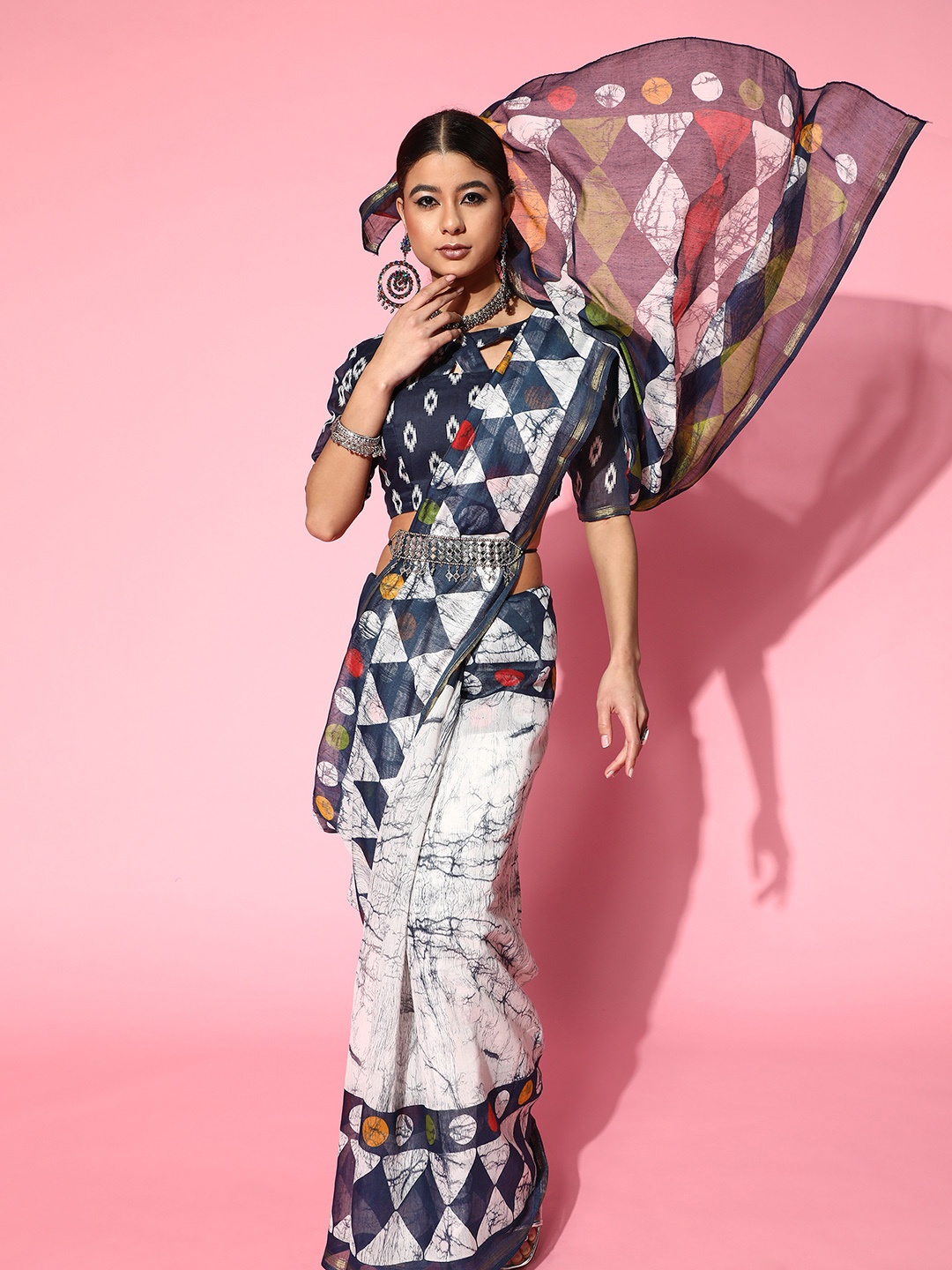 

Mitera Tie and Dye Cotton Blend Saree with Solid Border, White