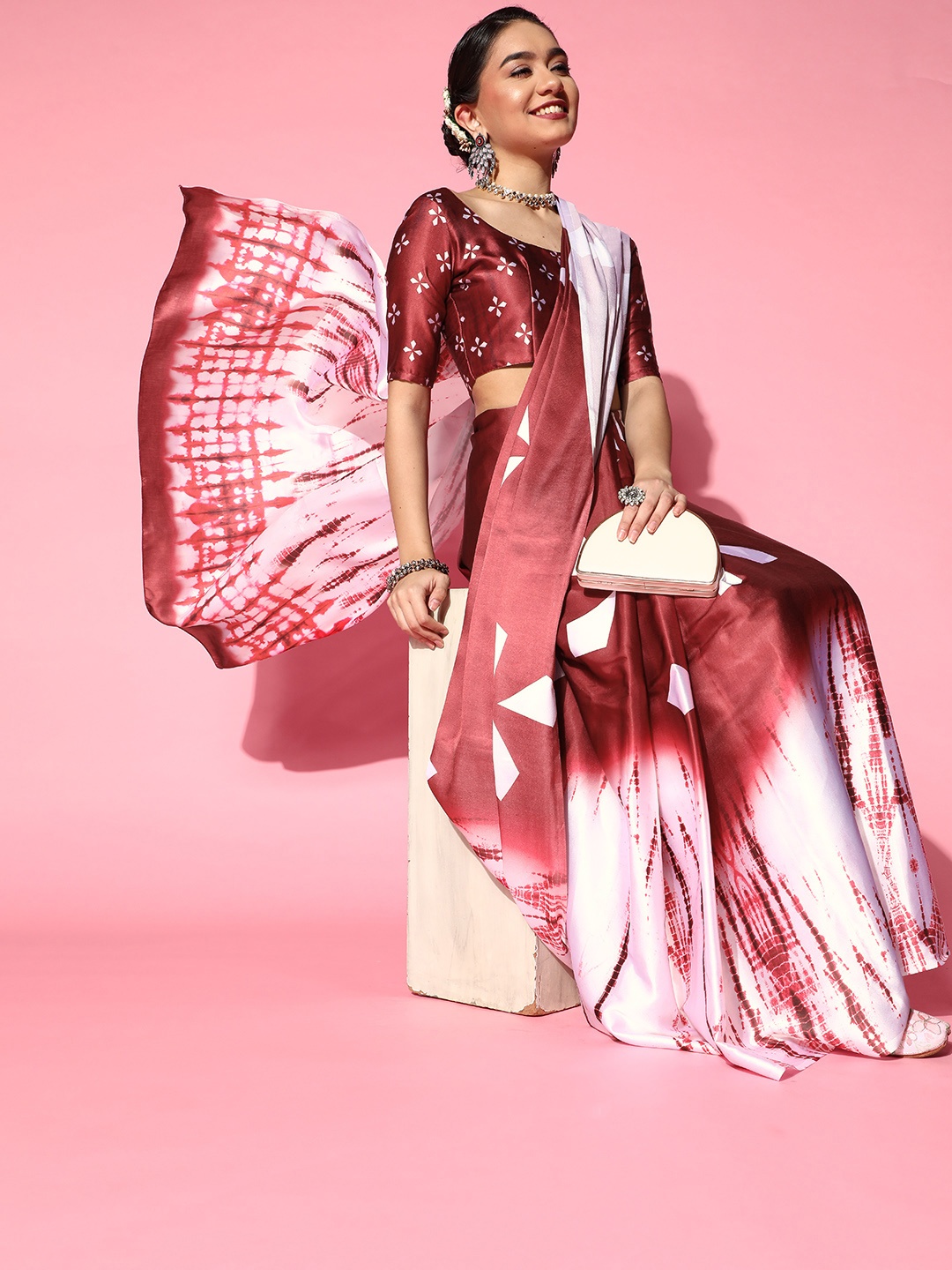 

Mitera Maroon & White Tie and Dye Print Saree