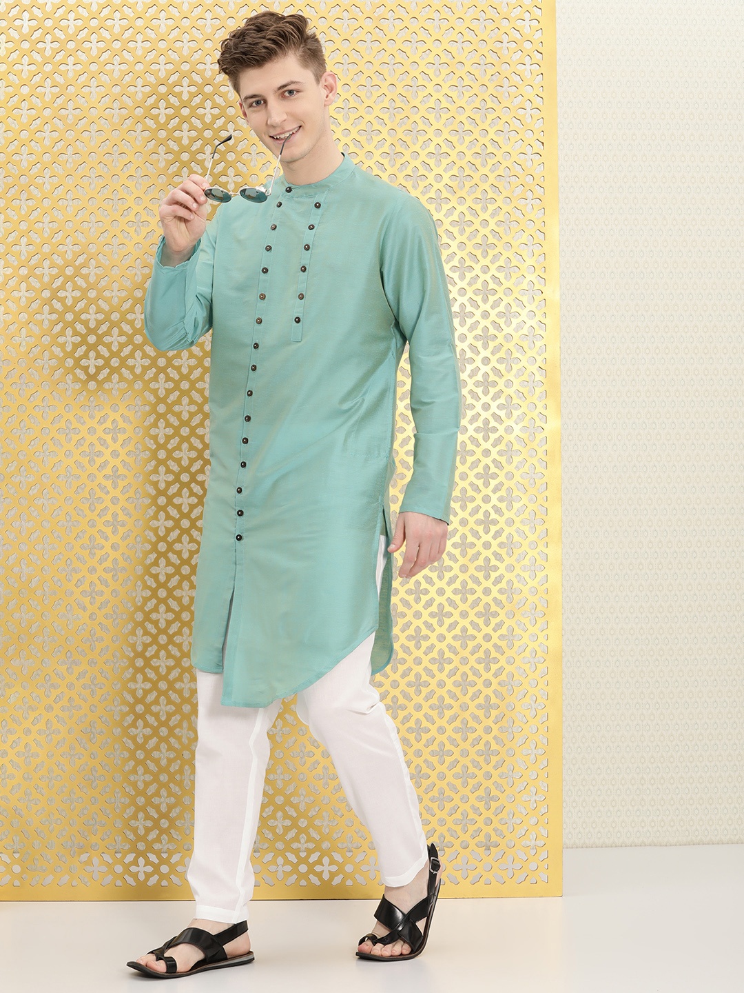 

Ode by House of Pataudi Men Green & White Rozana Kurta with Trousers