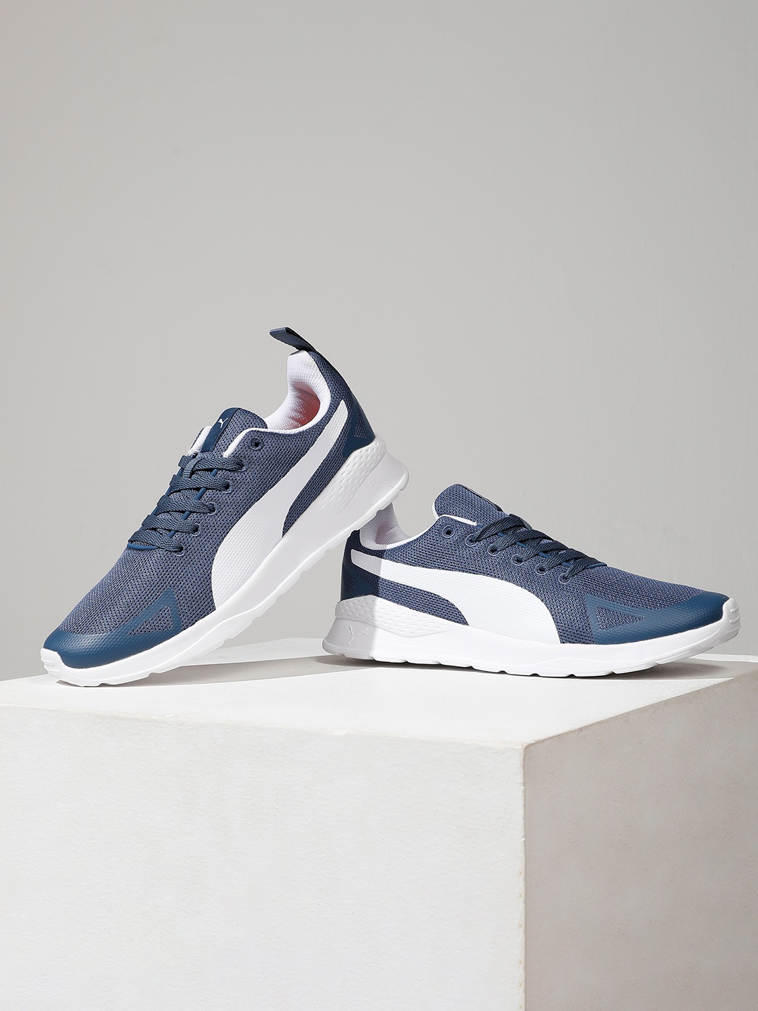 

Puma Men Blue & White Colourblocked Sneakers