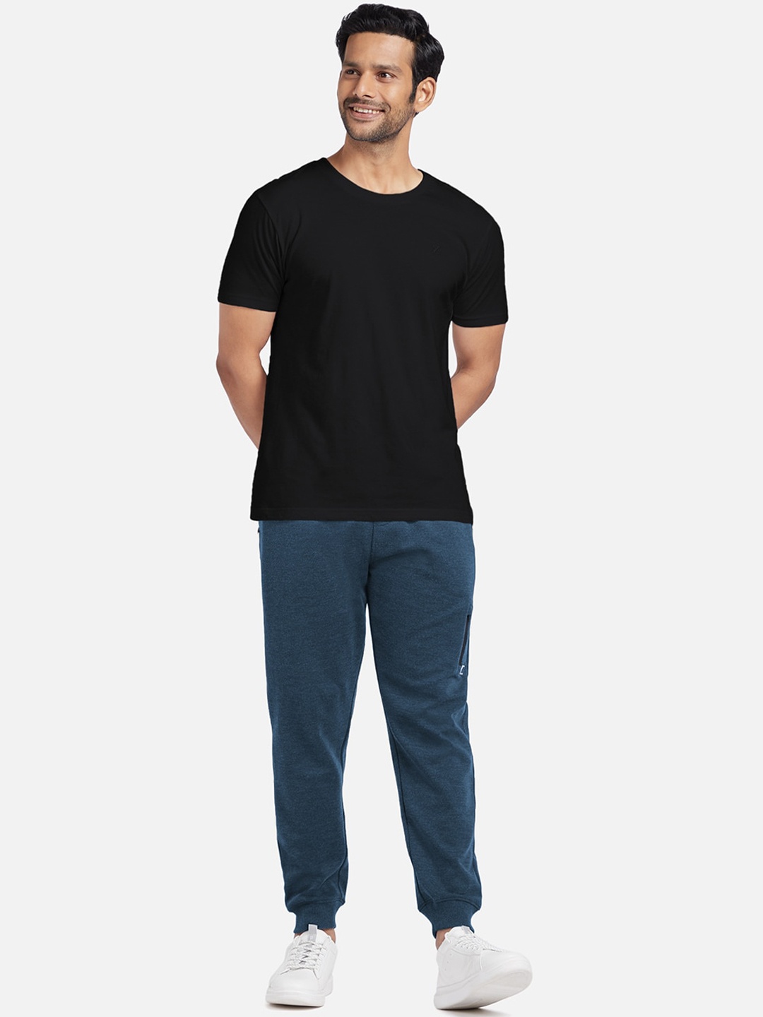 

XYXX Men Black & Blue Pure Cotton Tracksuits