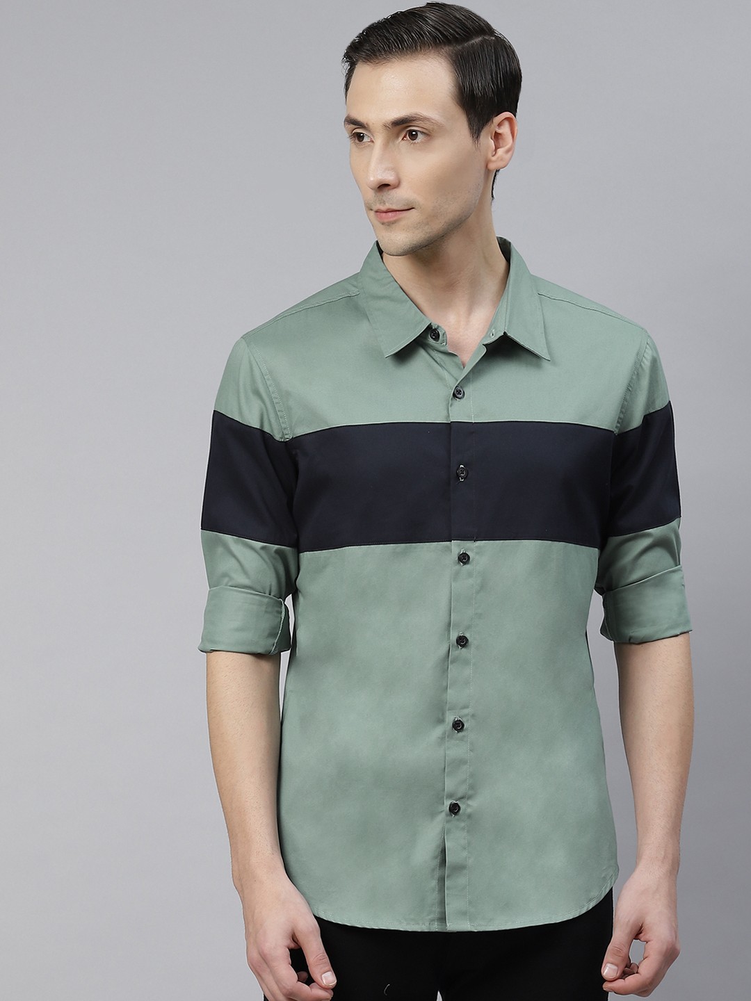 

Hubberholme Men Green & Navy Blue Colourblocked Twill Pure Cotton Casual Shirt