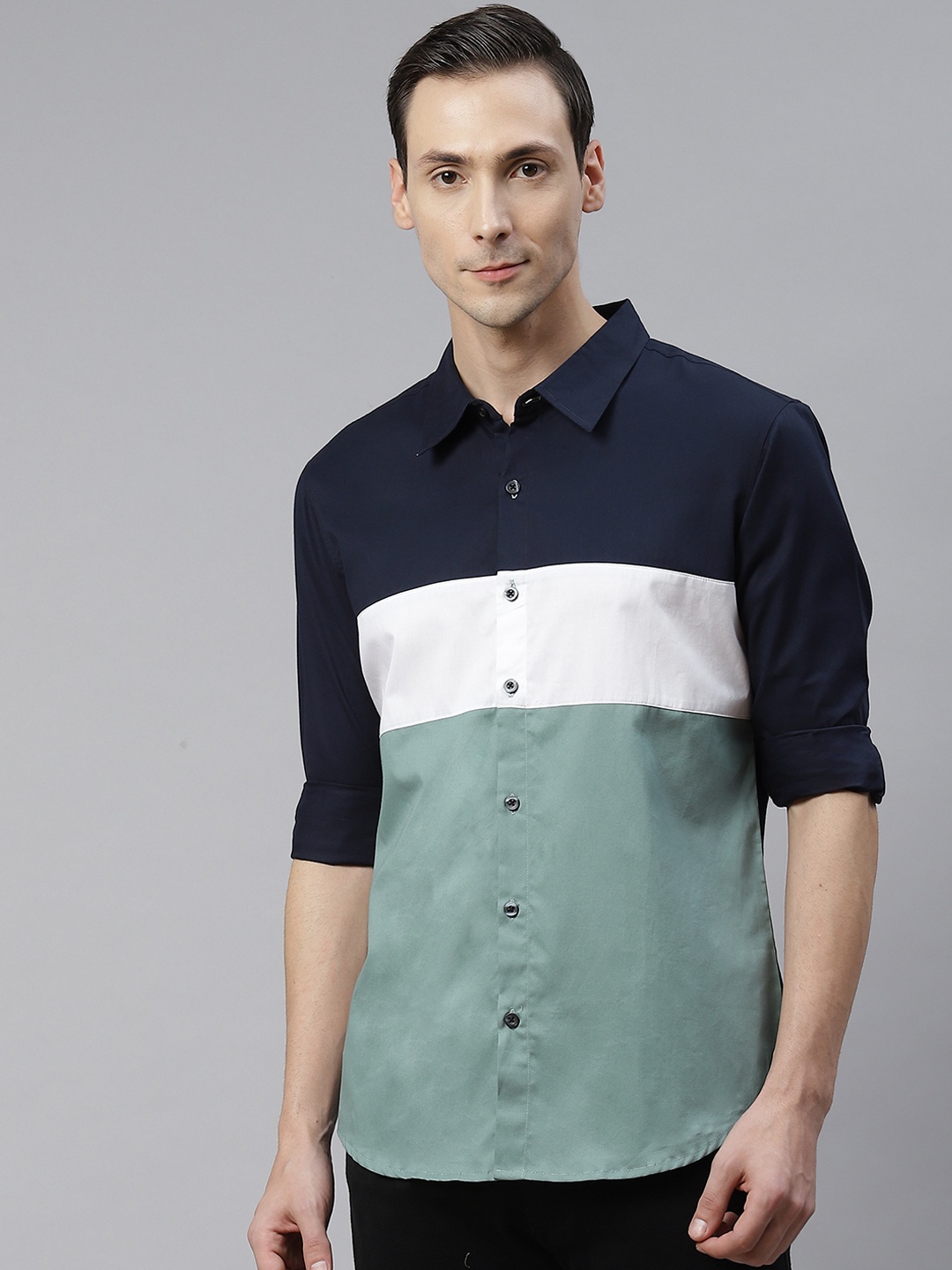 

Hubberholme Men Navy Blue & White Colourblocked Twill Pure Cotton Casual Shirt