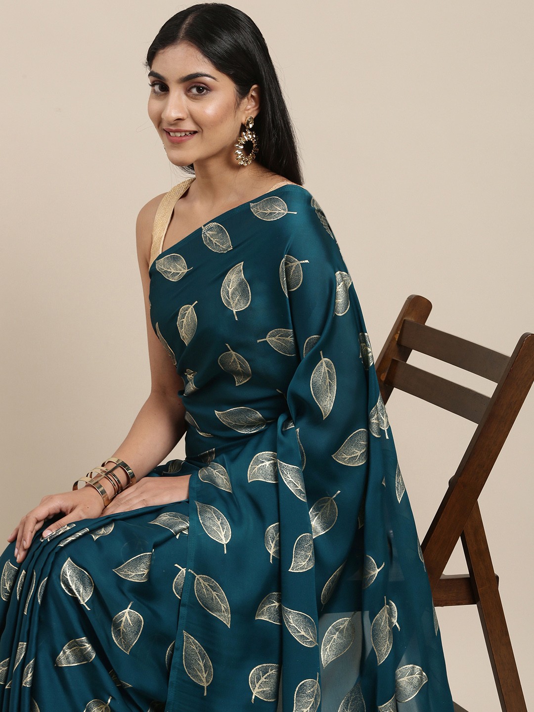 

Mitera Teal Green & Gold-Toned Floral Satin Saree