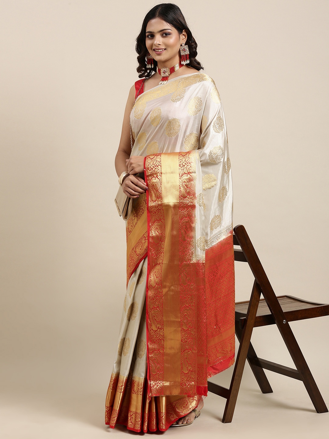 

Mitera Women White & Red Ethnic Motifs Printed Saree