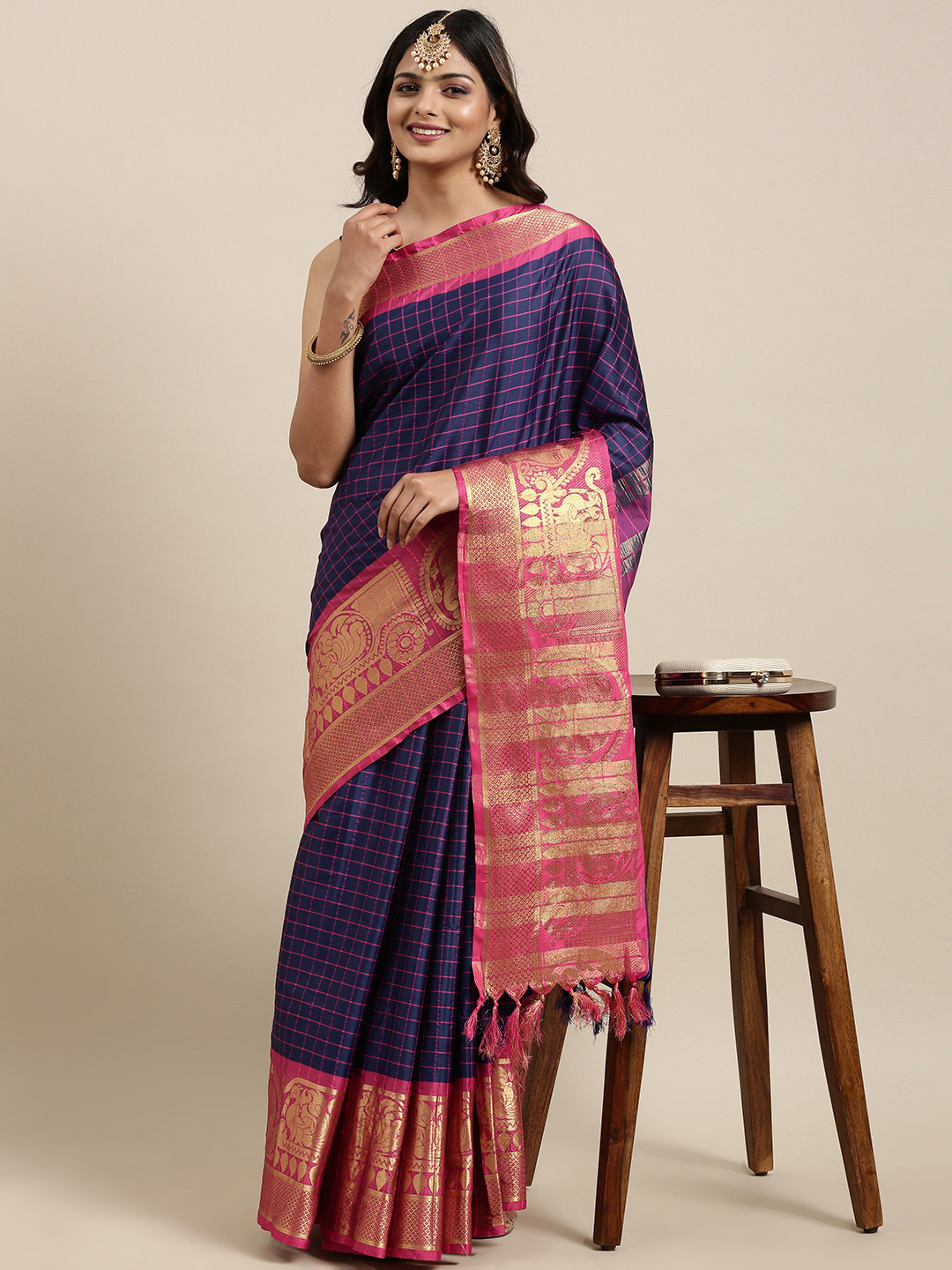 

Mitera Women Navy Blue & Pink Checked Saree