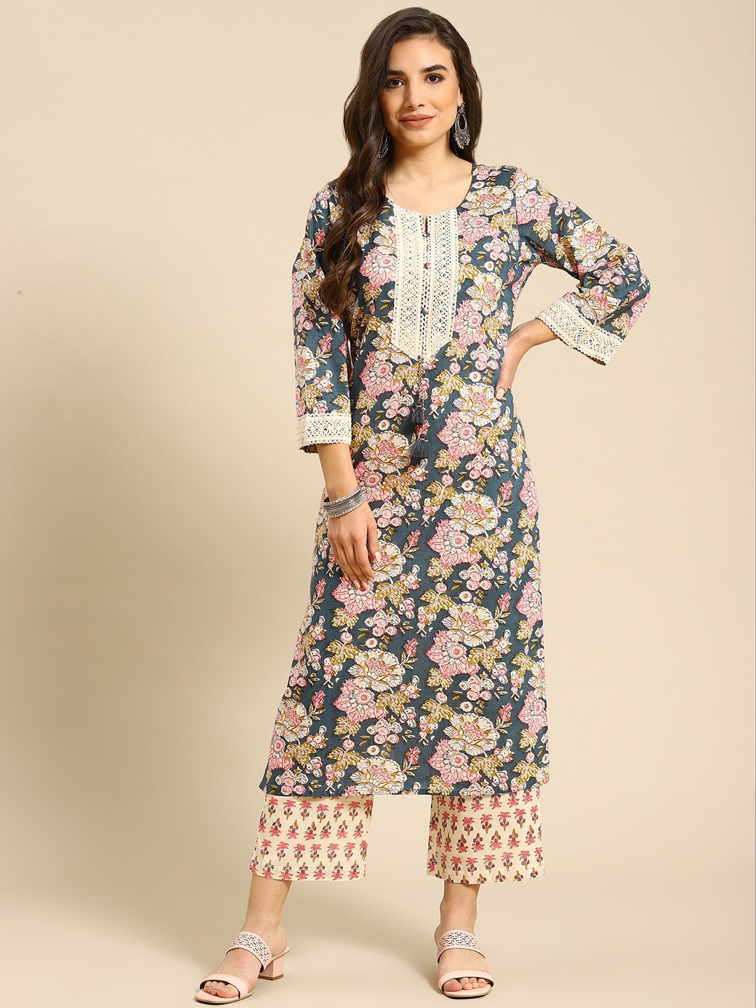 

Prakrti Women Grey & Pink Floral Print Pure Cotton Lace Detail Kurta with Trousers