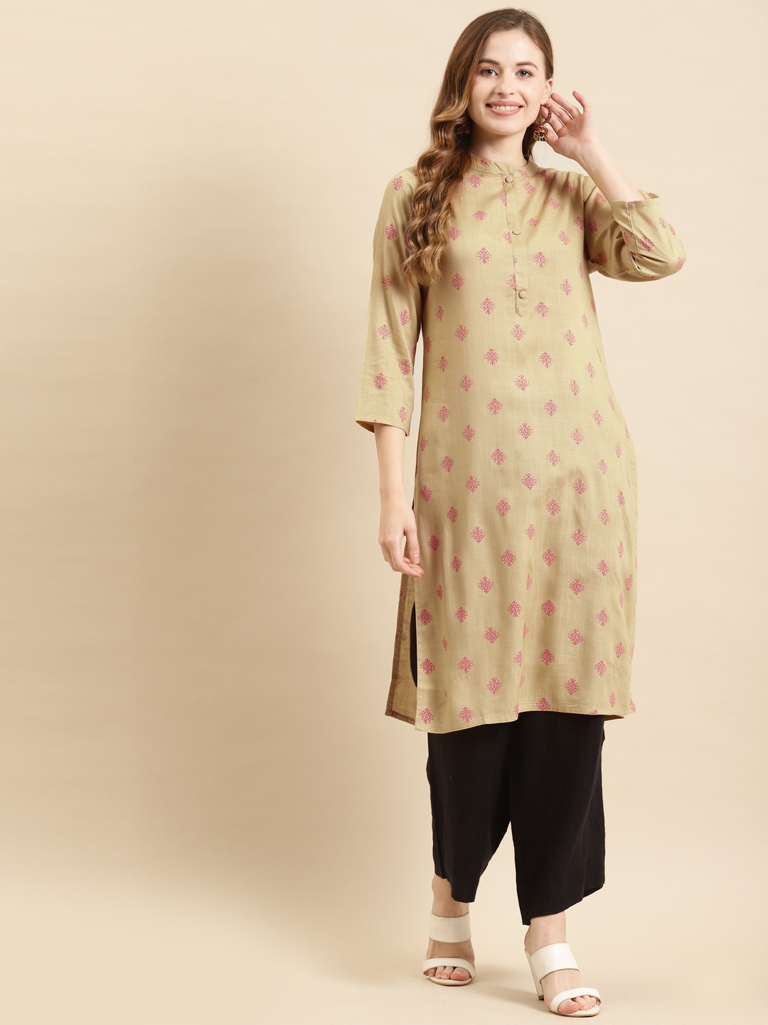

Prakrti Women Beige & Pink Ethnic Motifs Printed Kurta
