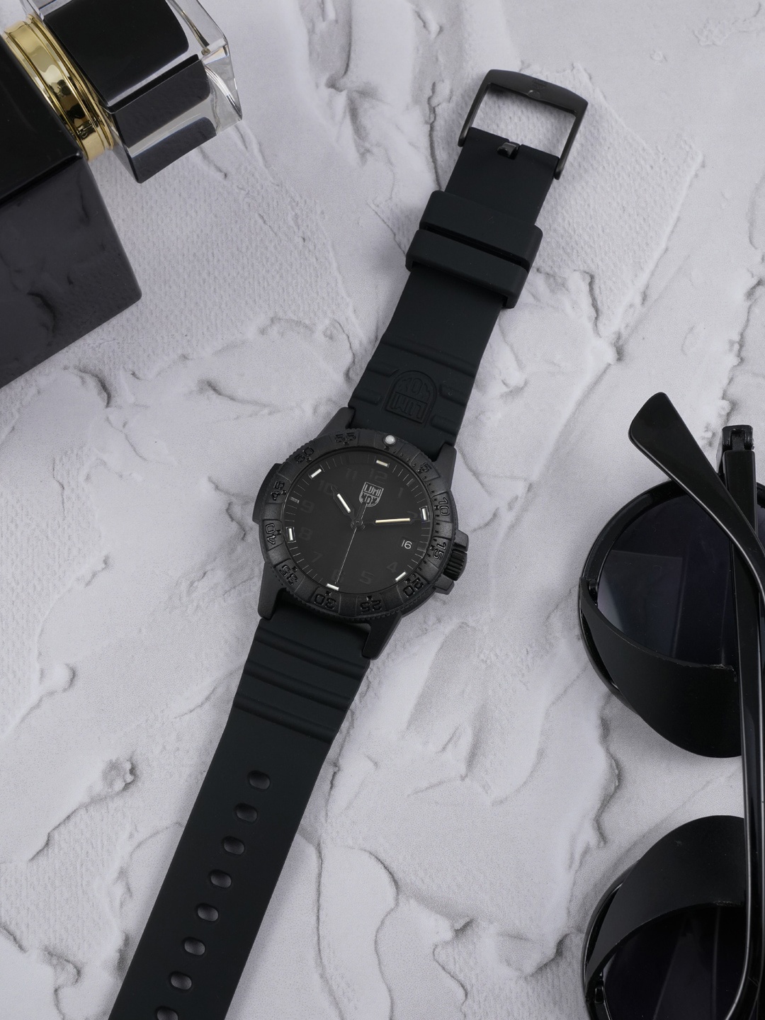 

Luminox Men Black Dial & Black Straps Analogue Watch - XS.0301.BO.L