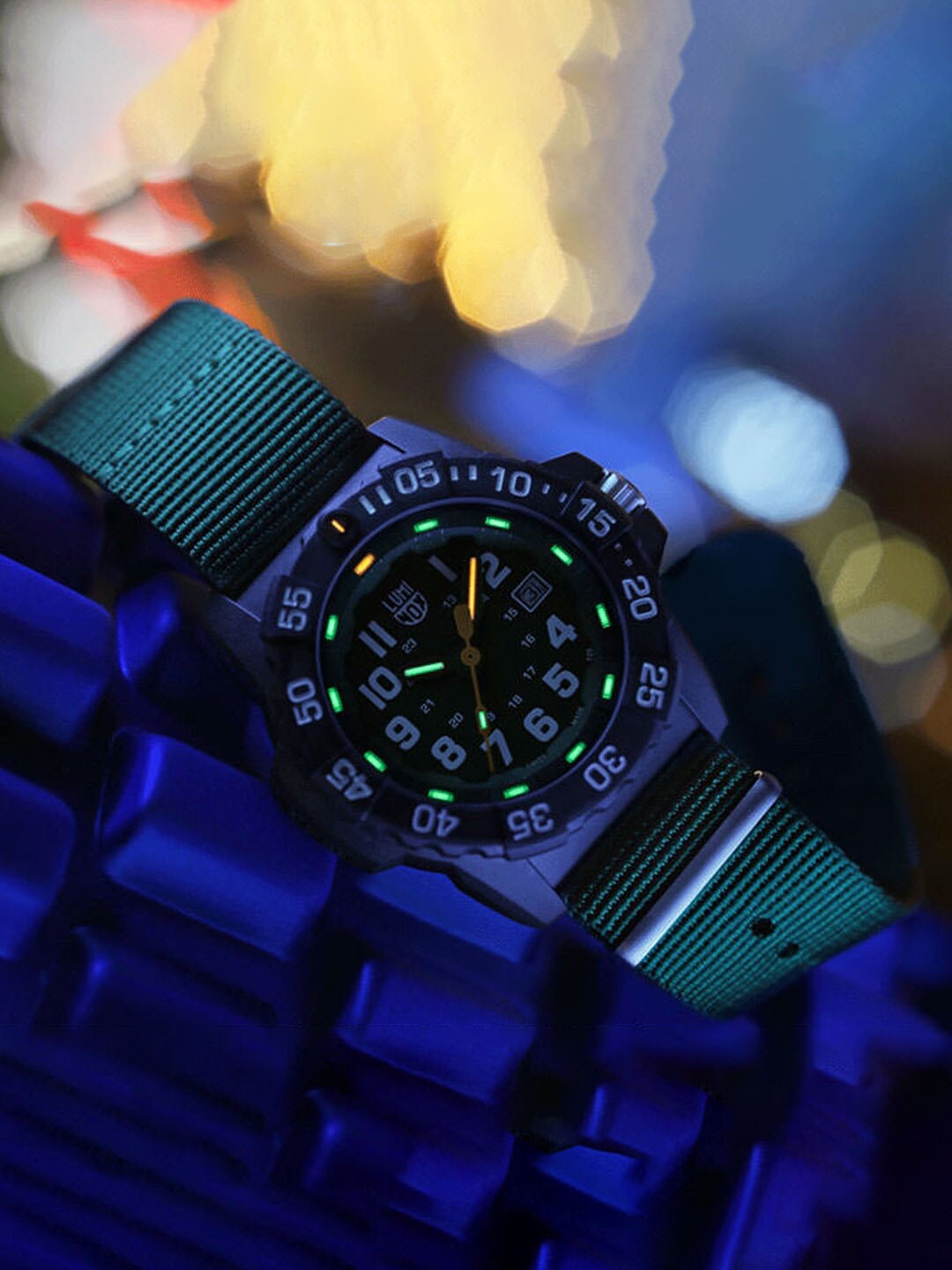 

Luminox Men Green Dial & Green Straps Analogue Watch XS 3517 L