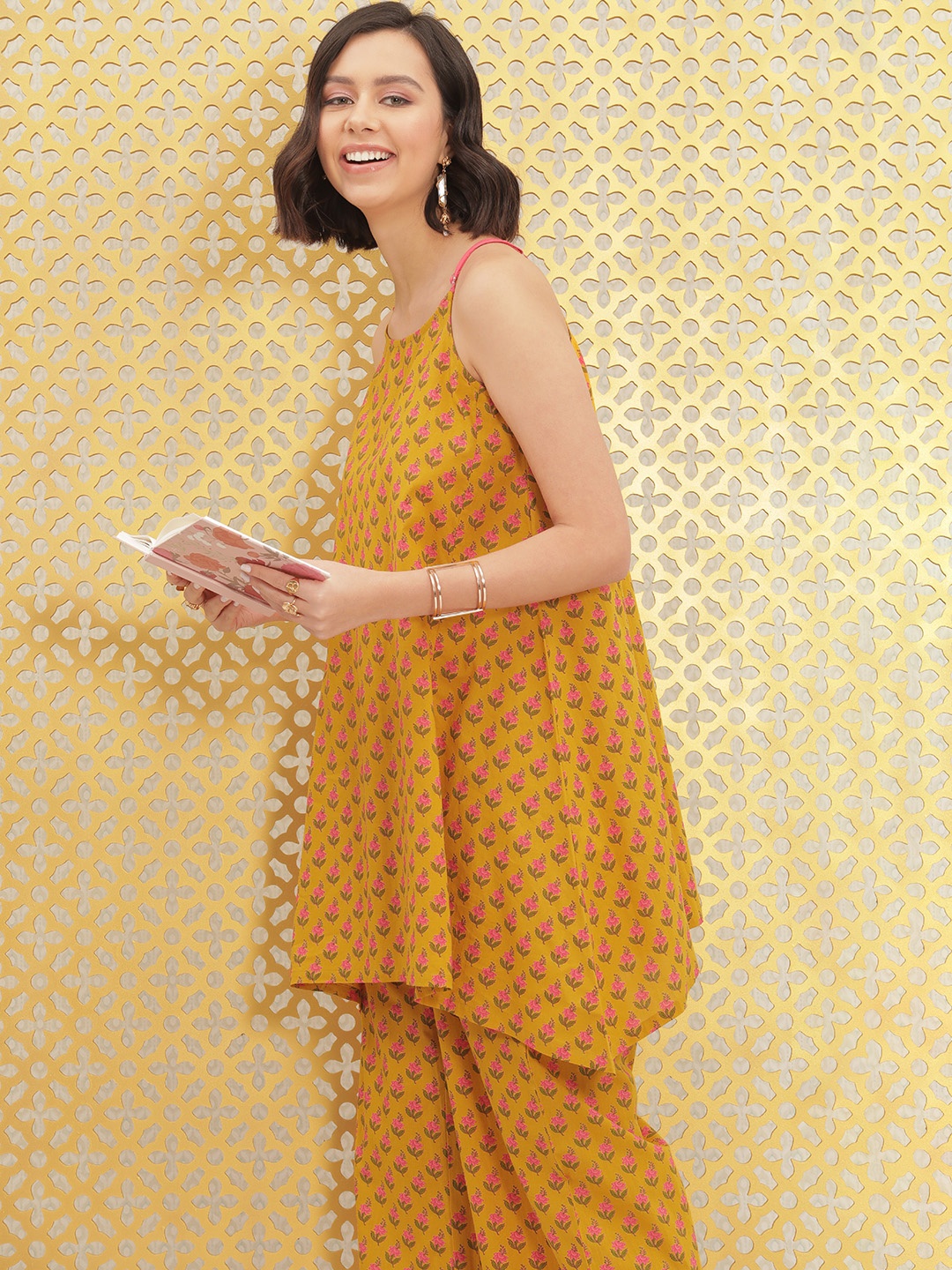 

Ode by House of Pataudi Women Mustard Yellow Ethnic Motifs Printed Layered Pure Cotton Kurta with Palazzos
