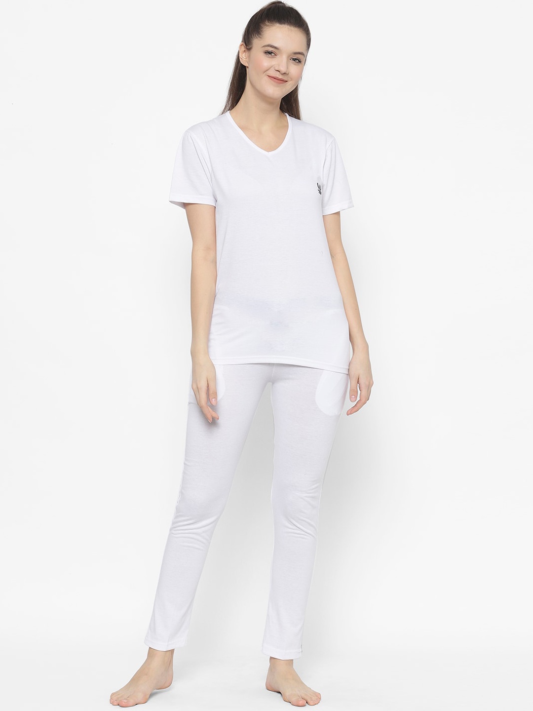 

VIMAL JONNEY Women White Solid Night Suit