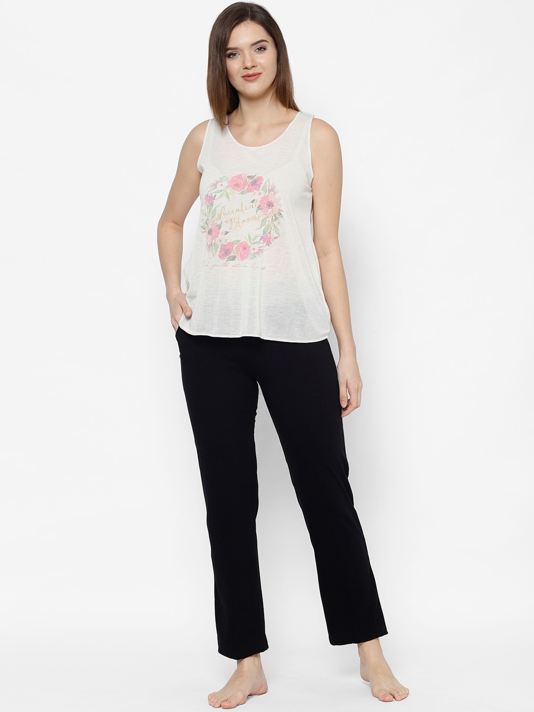 

VIMAL JONNEY Women Cream-Coloured & Black Printed Night suit