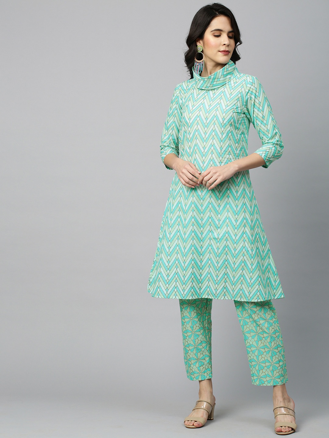 

FASHOR Women Multicoloured Printed Pleated Beads and Stones Pure Cotton Kurta with Trousers, Multi