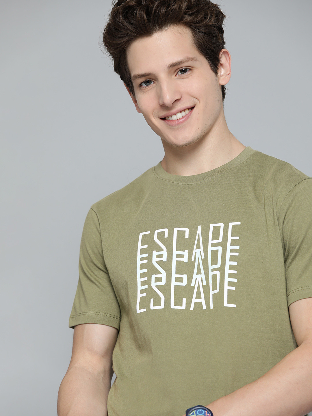 

Mast & Harbour Men Olive Green Pure Cotton Printed T-shirt
