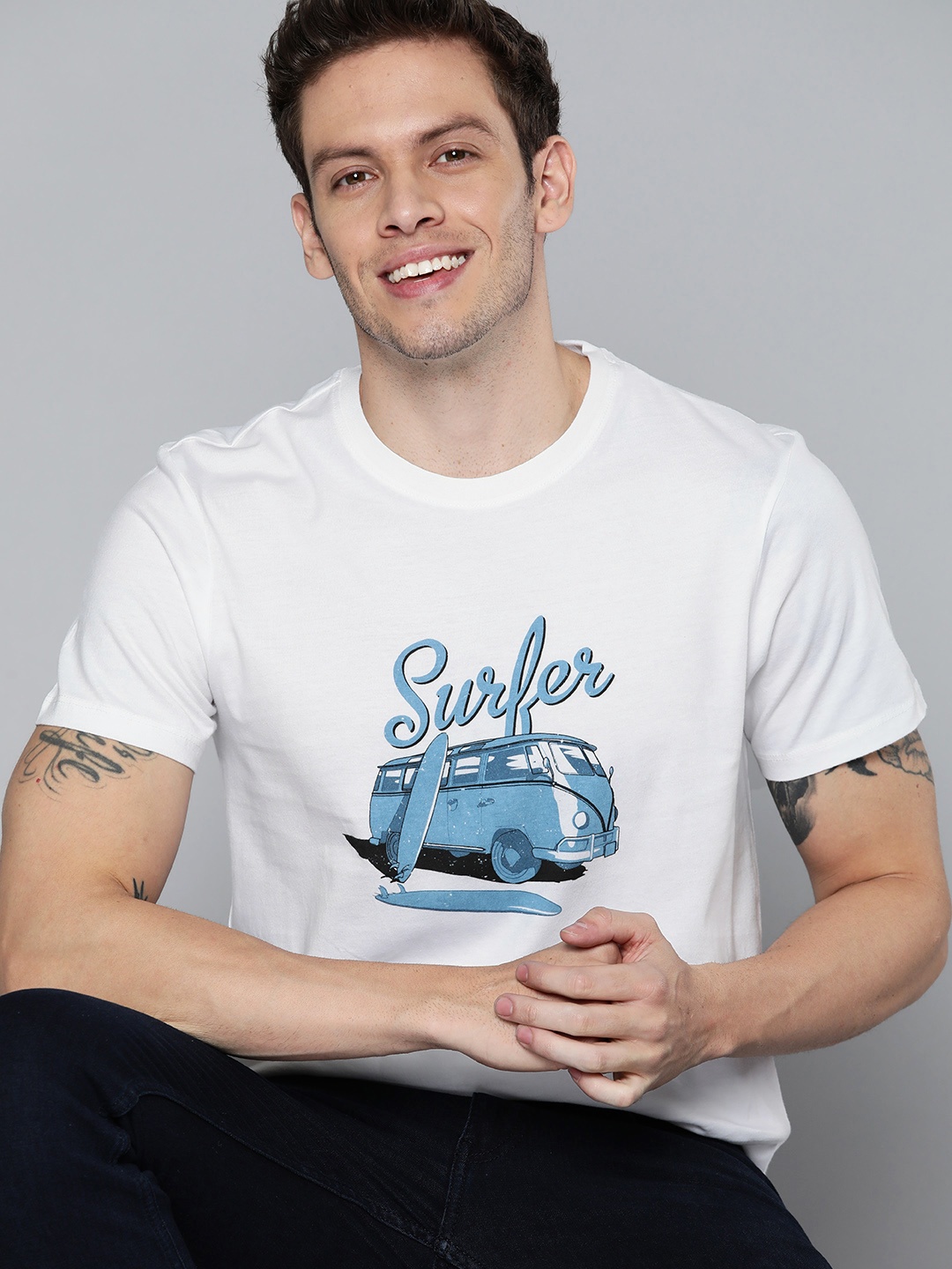

Mast & Harbour Men White & Blue Typography Printed Pure Cotton T-shirt