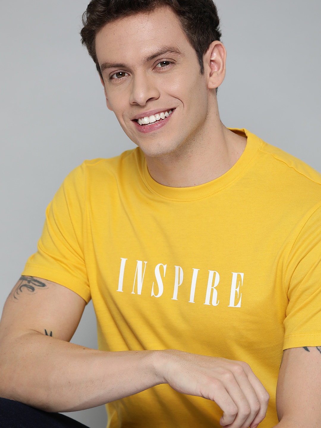 

Mast & Harbour Men Yellow Printed Pure Cotton T-shirt