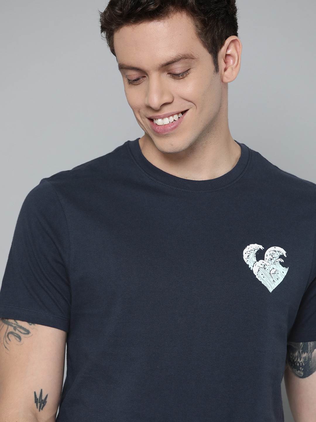 

Mast & Harbour Men Navy Blue Pure Cotton Solid T-shirt