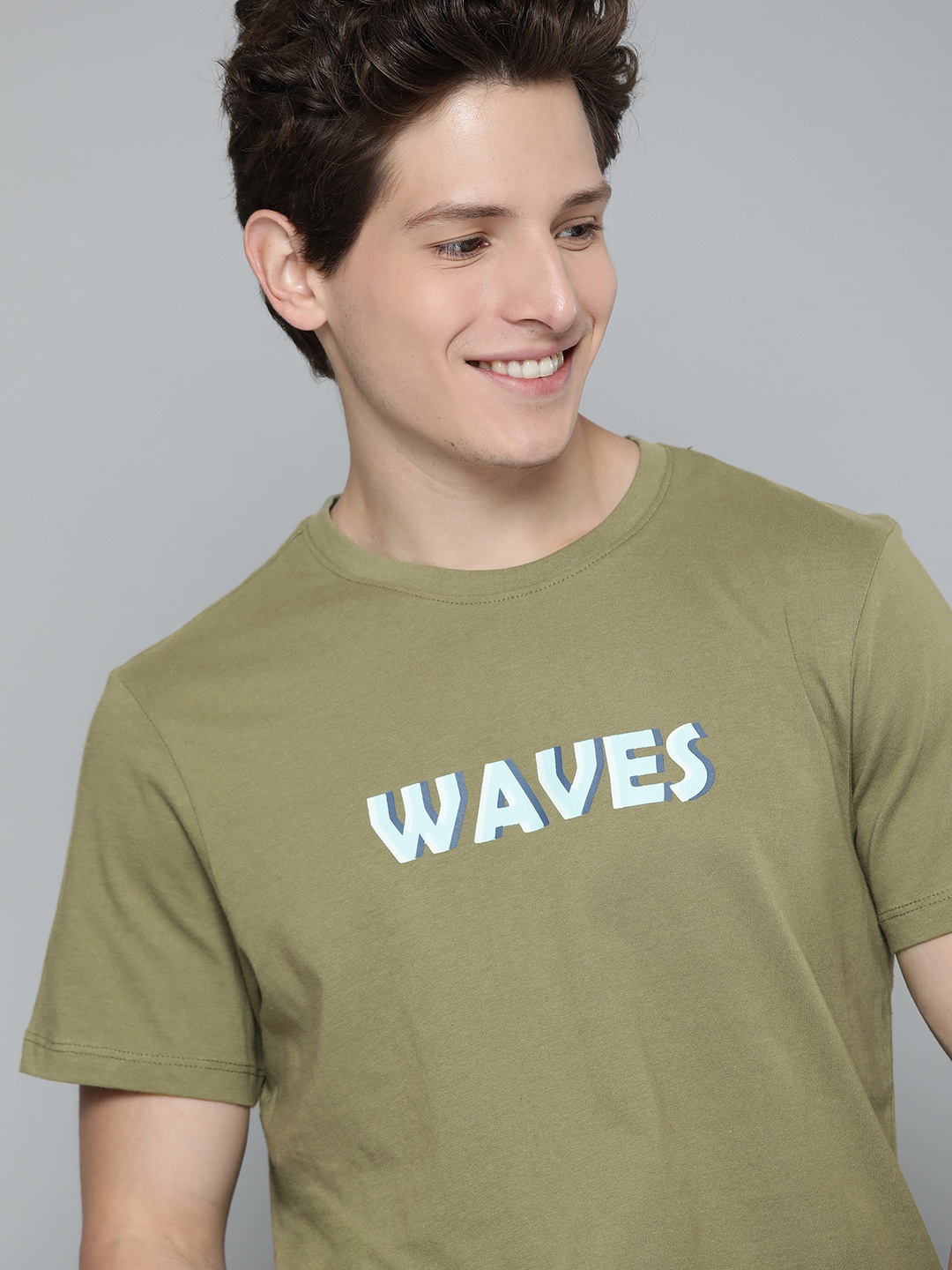 

Mast & Harbour Men Olive Green Pure Cotton Printed T-shirt
