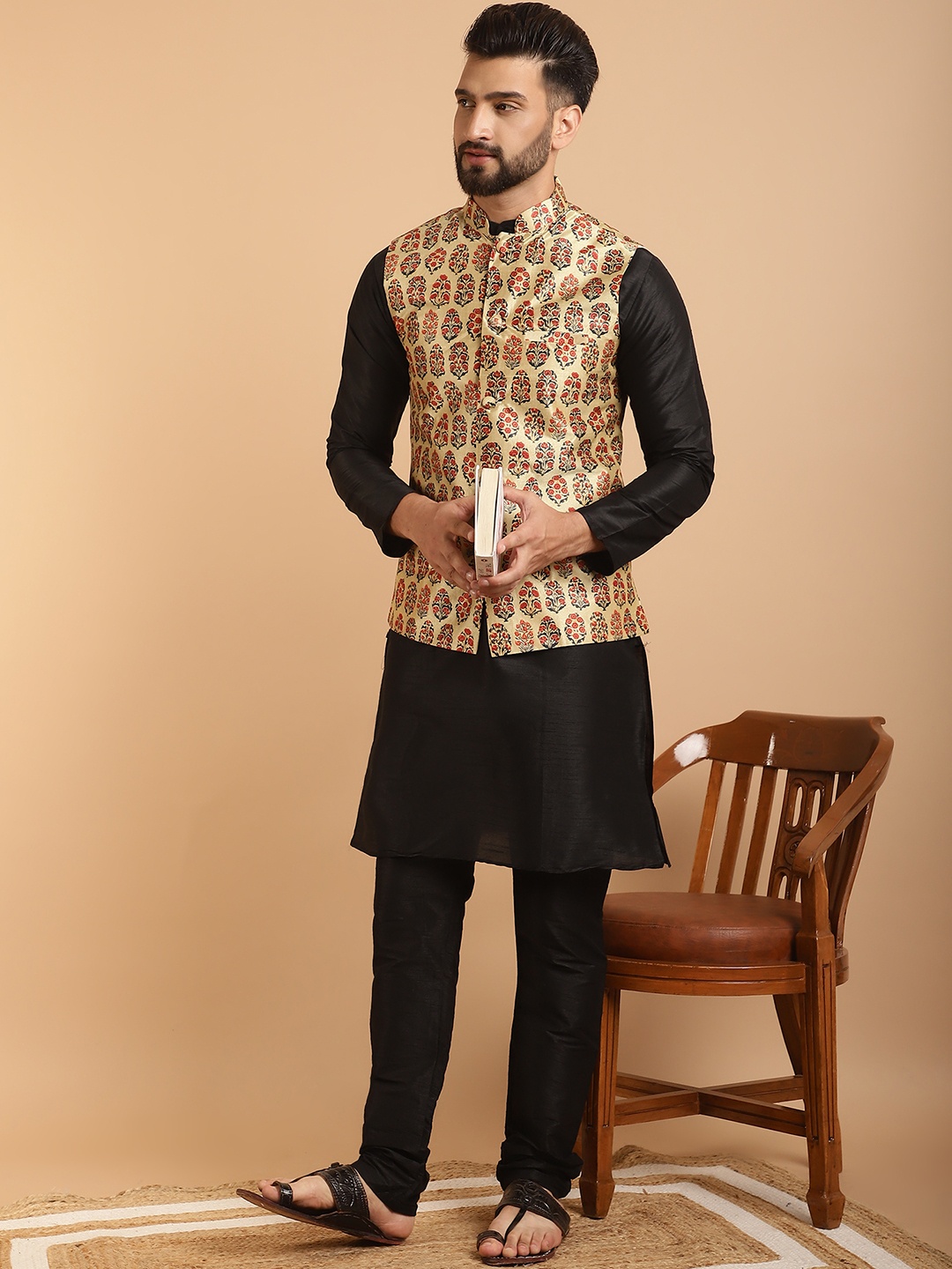 

SOJANYA Men Black & Beige Kurta with Churidar & Printed Nehru Jacket