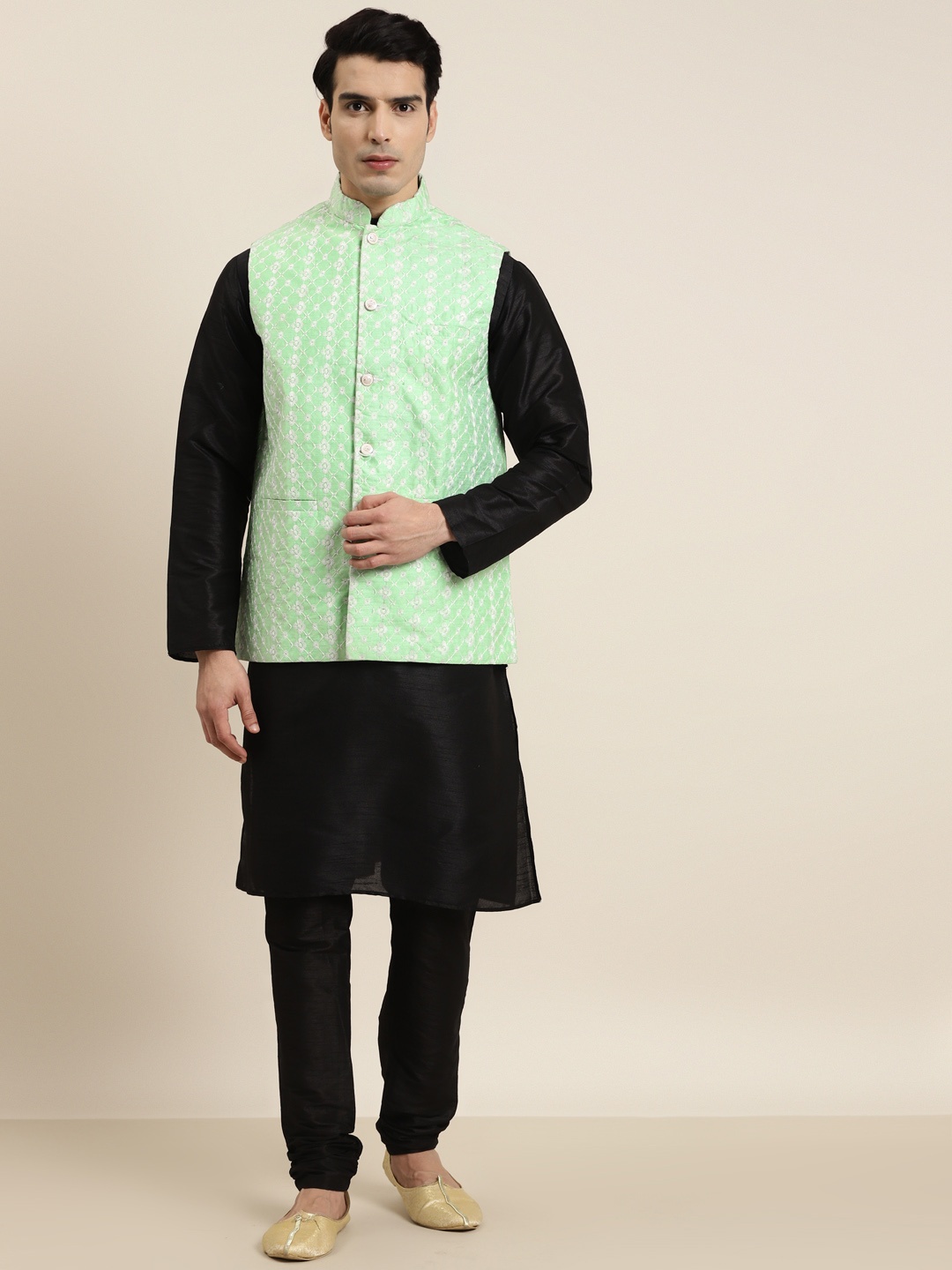 

SOJANYA Men Black & Sea Green Kurta with Churidar & Embroidered Nehru Jacket