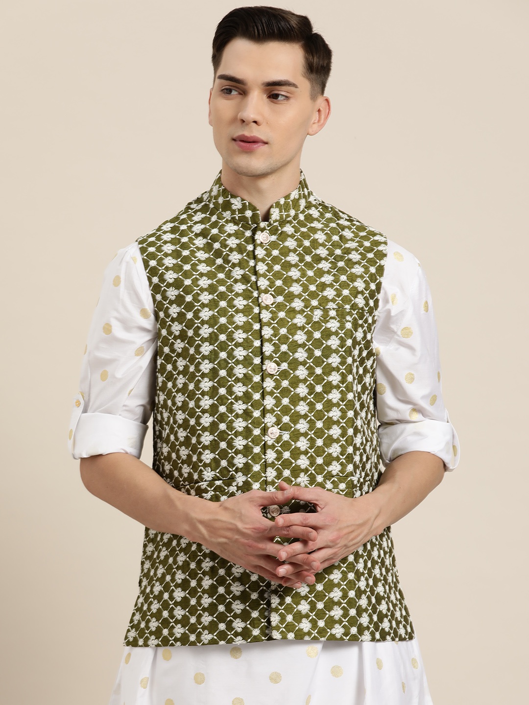 

SOJANYA Men Green & White Chikankari Embroidered Nehru Jacket