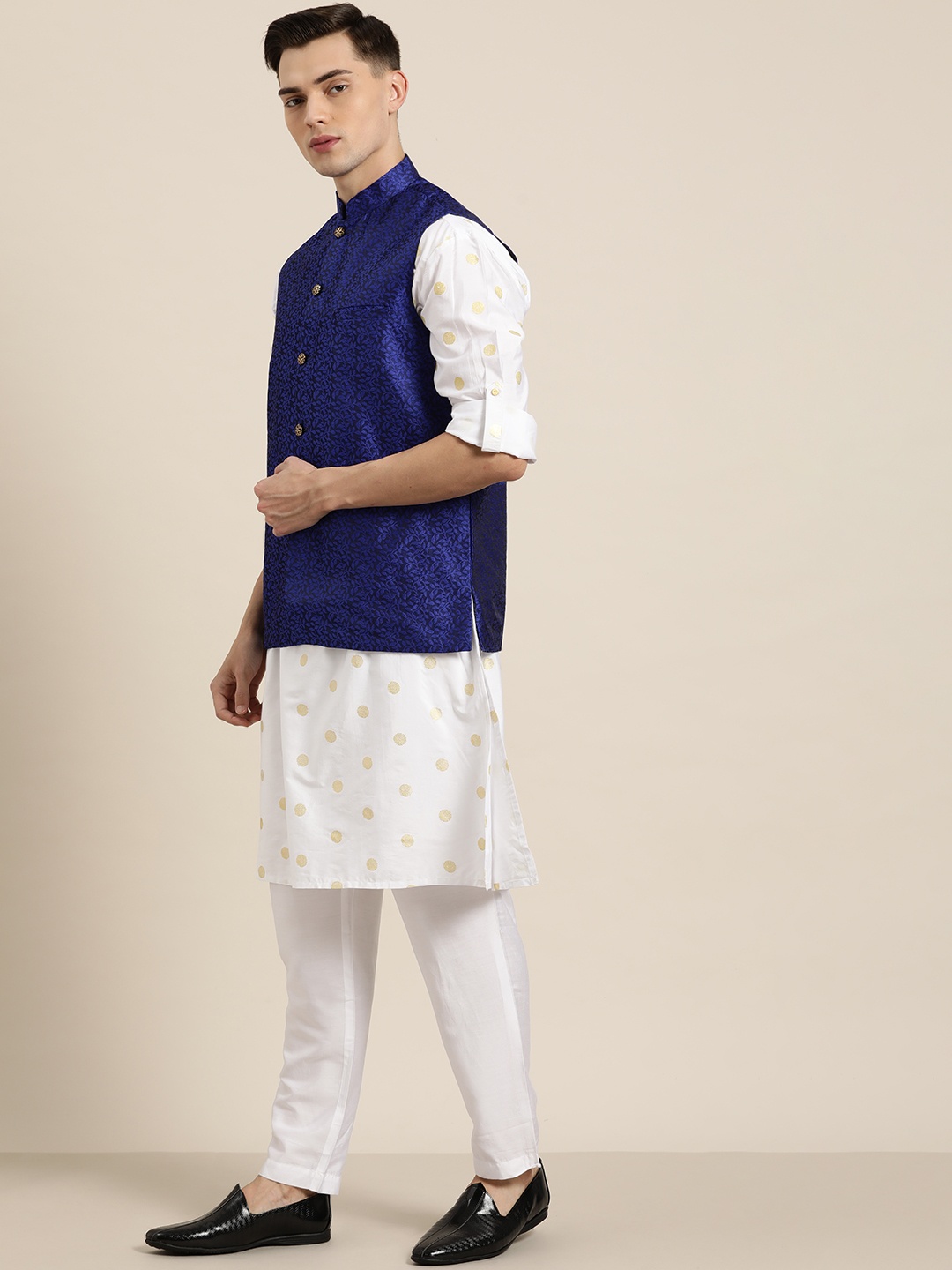 

SOJANYA Men Blue Jacquard Self-Design Nehru Jacket