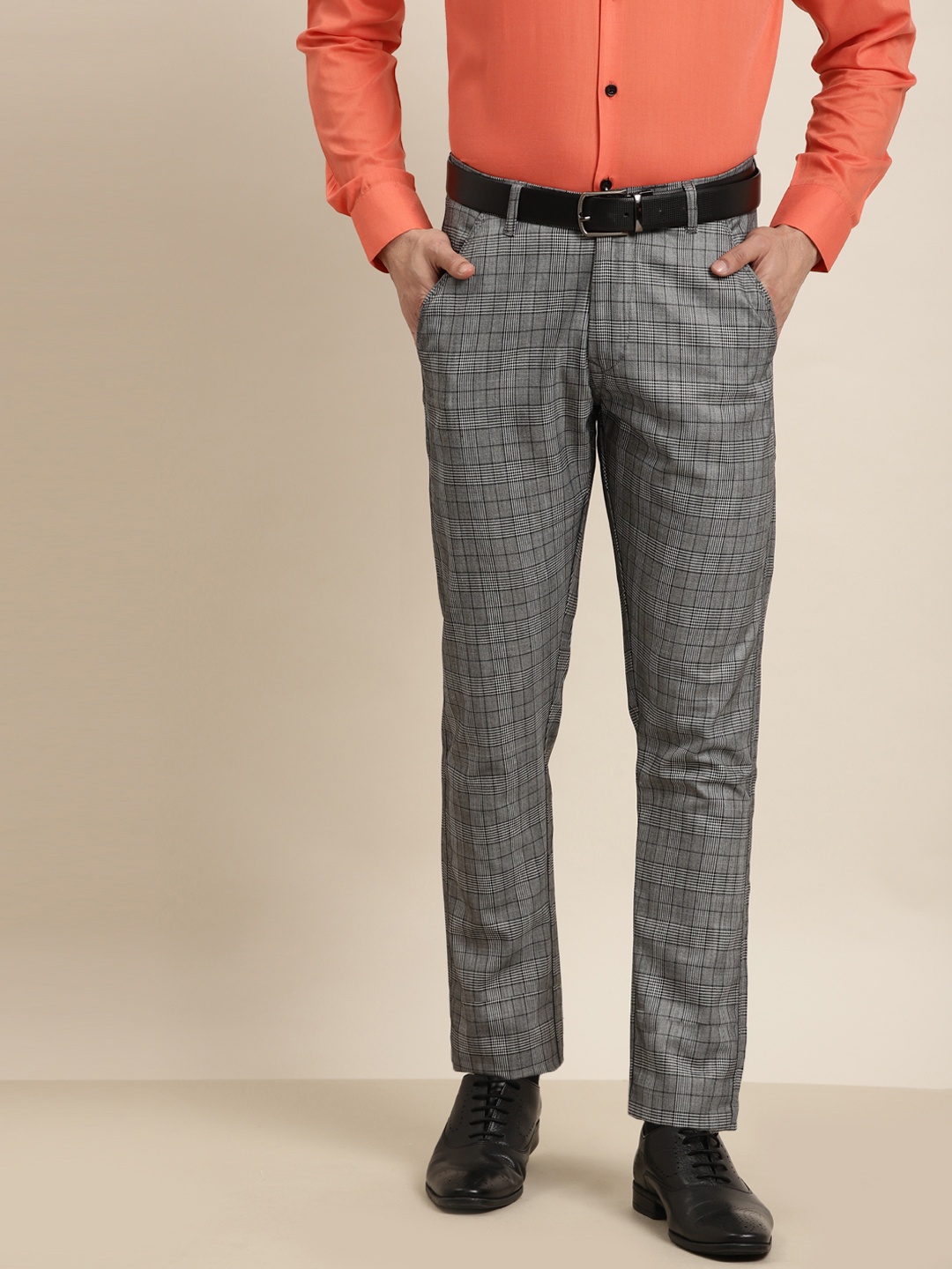 

SOJANYA Men Grey & Black Checked Smart Regular Fit Formal Trousers