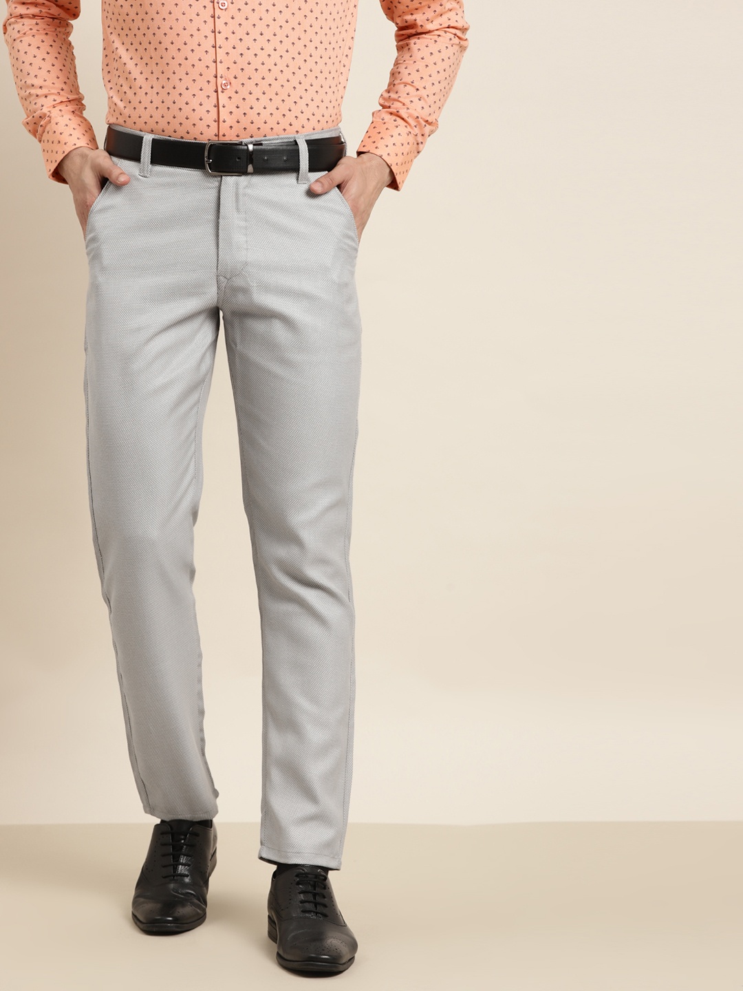 

SOJANYA Men Grey Textured Smart Fit Formal Trousers