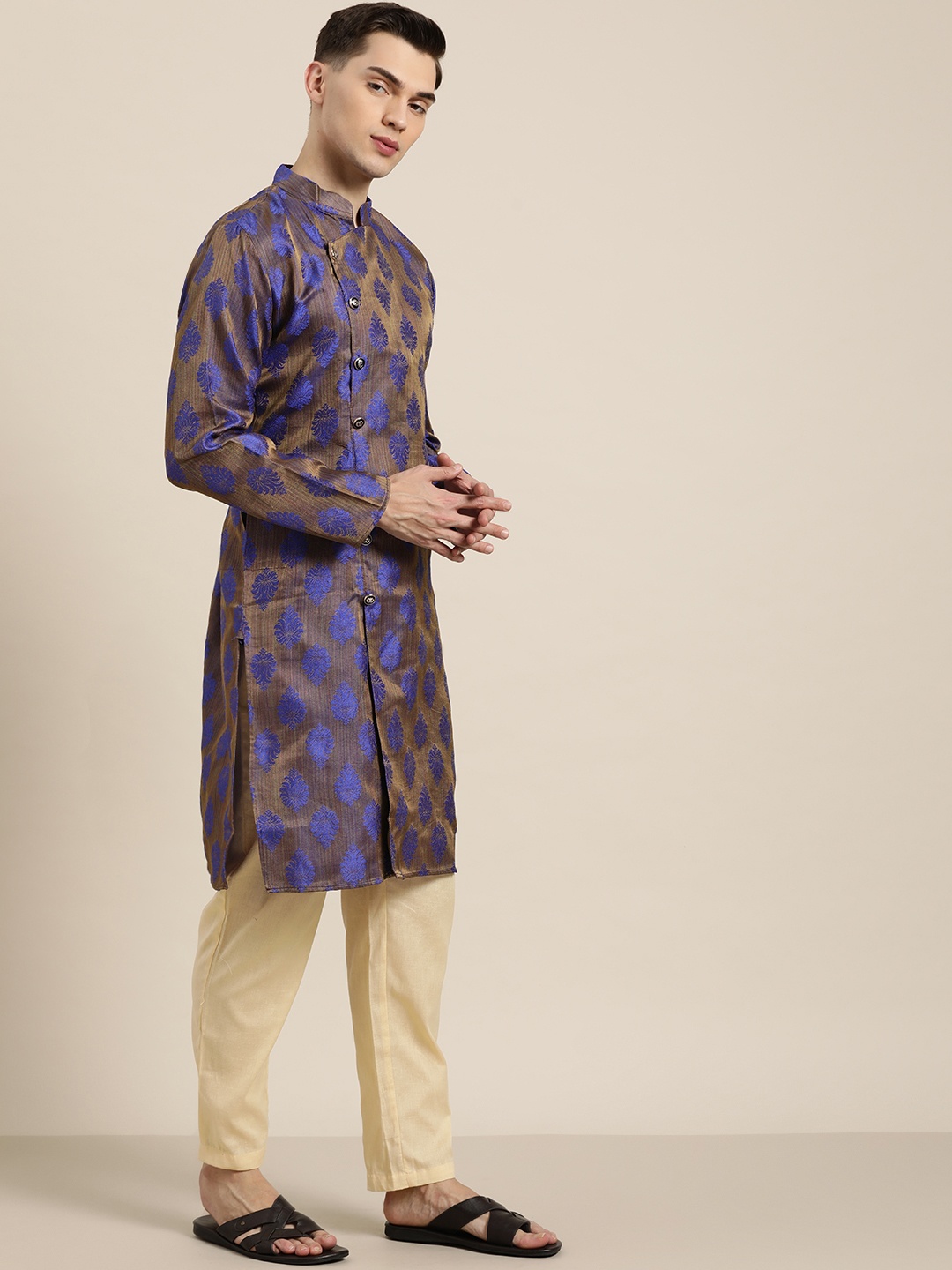 

SOJANYA Men Blue & Brown Ethnic Motifs Jacquard Kurta