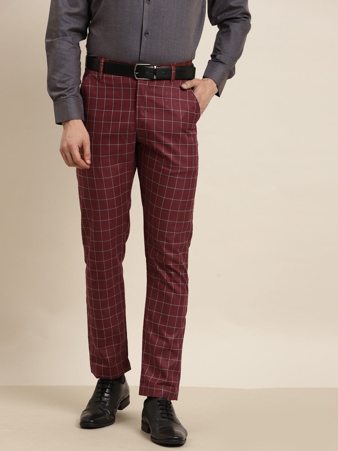 

SOJANYA Men Maroon & Grey Checked Smart Fit Trousers