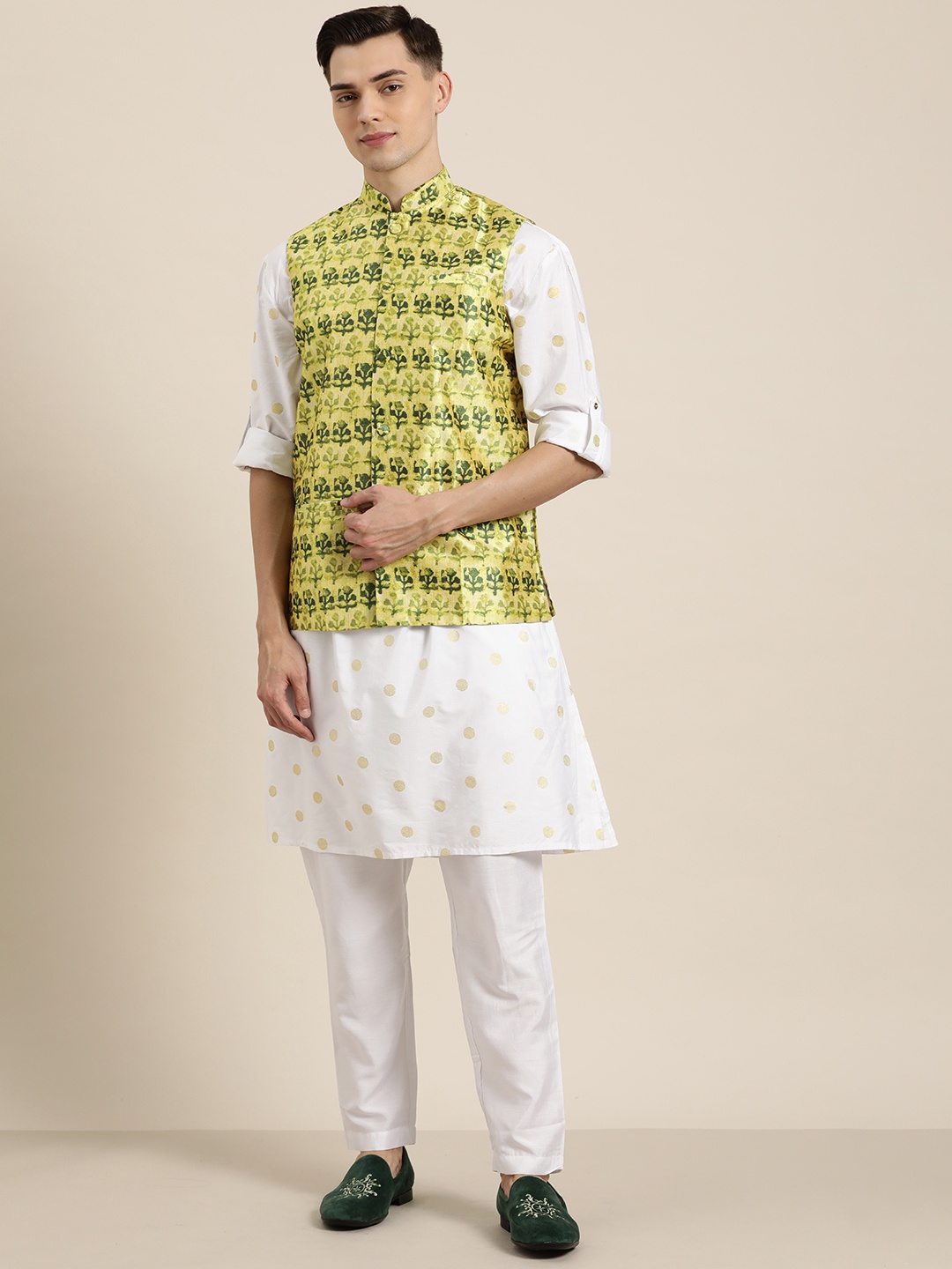 

SOJANYA Men Green Printed Nehru Jacket