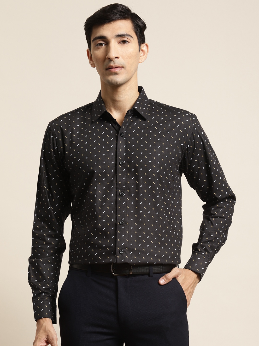 

SOJANYA Men Black Cotton Classic Fit Printed Formal Shirt