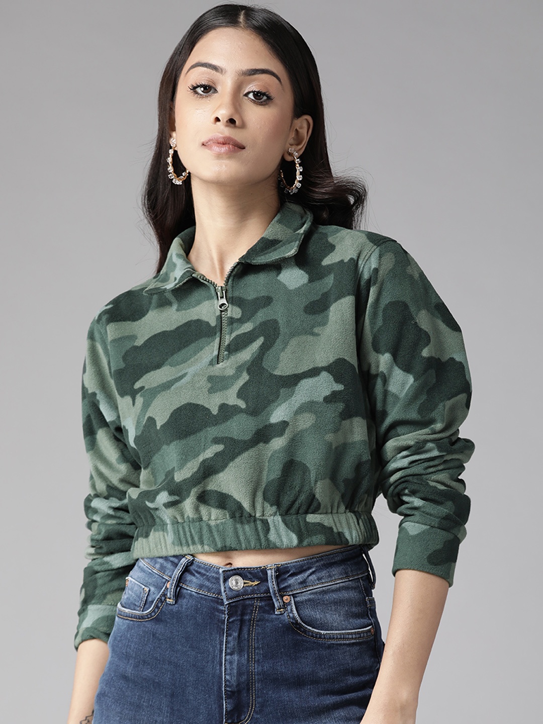 

KASSUALLY Women Olive Green Camouflage Print Crop Sweatshirt