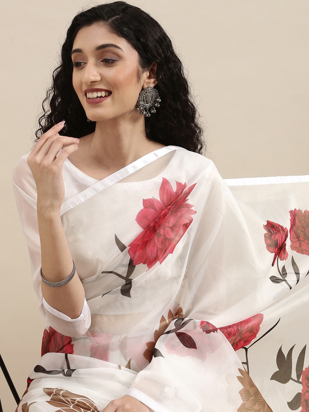 

Mitera White & Red Floral Print Organza Saree