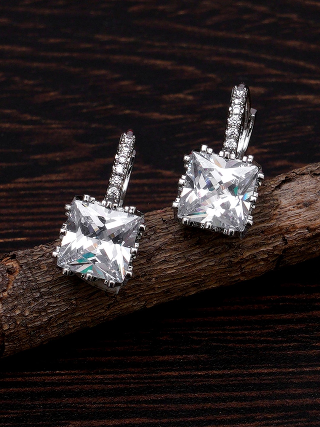 

KARATCART Silver-Toned Square Studs Earrings