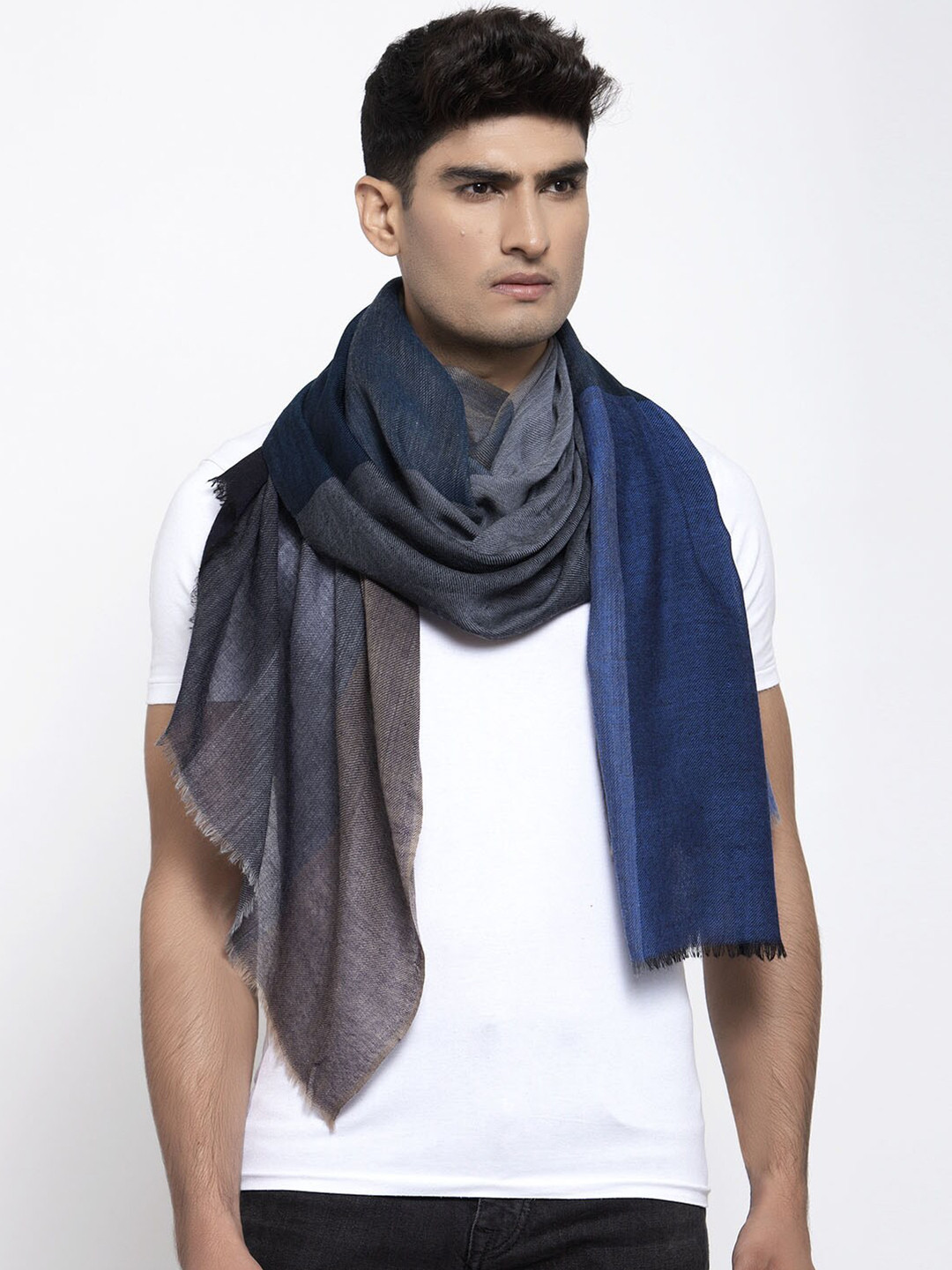 

Calvadoss Men Blue & Grey Colourblocked Wool Stole